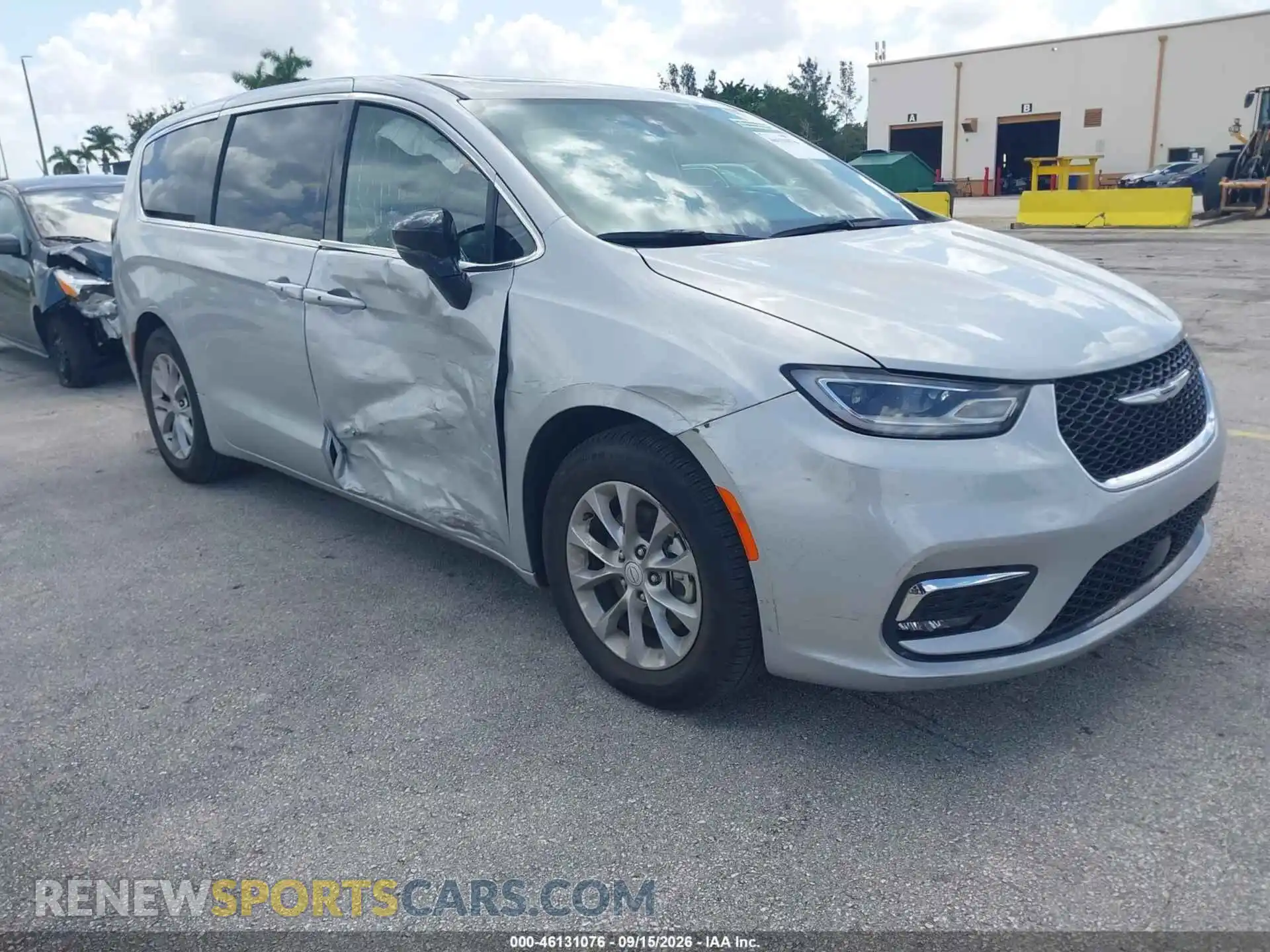 1 Photograph of a damaged car 2C4RC1GG0TR195972 CHRYSLER PACIFICA 2026