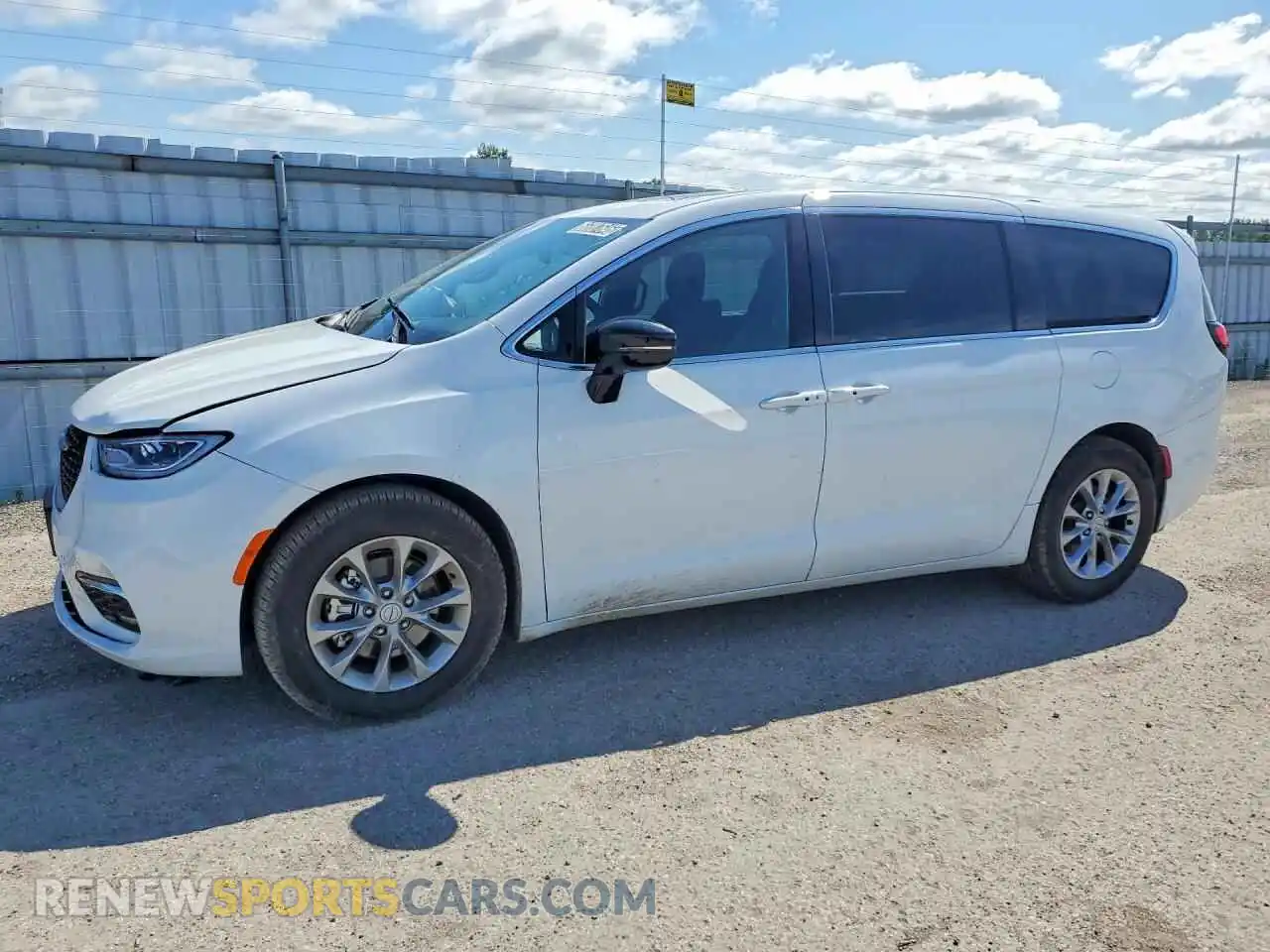 1 Photograph of a damaged car 2C4RC1GG0TR284408 CHRYSLER PACIFICA 2026
