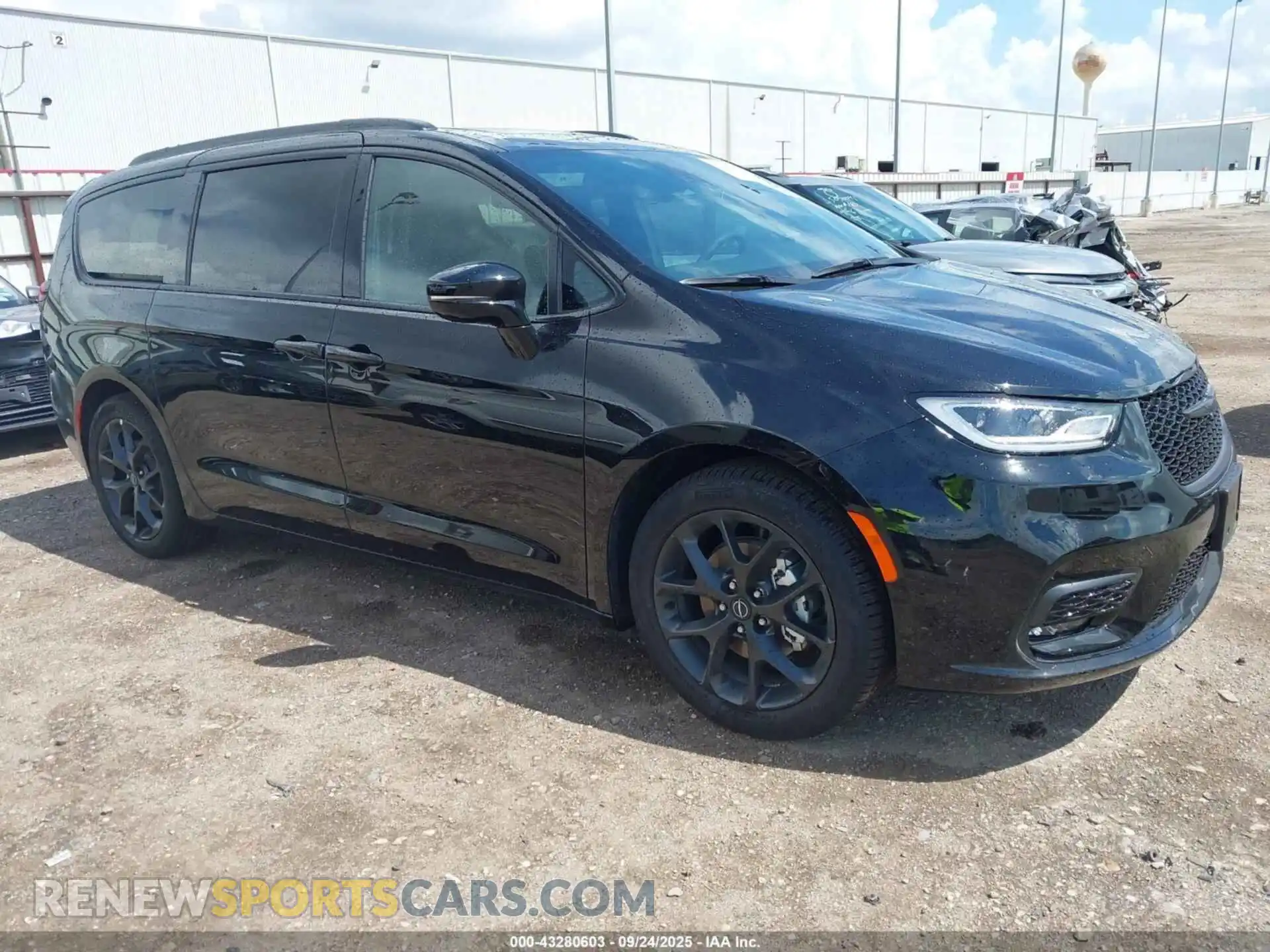 1 Photograph of a damaged car 2C4RC1GG2TR162181 CHRYSLER PACIFICA 2026