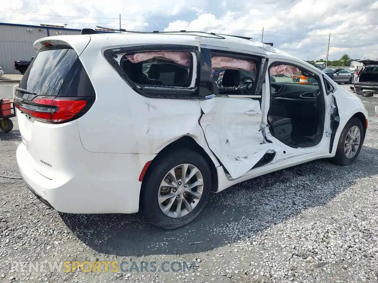3 Photograph of a damaged car 2C4RC1GG3TR177711 CHRYSLER PACIFICA 2026