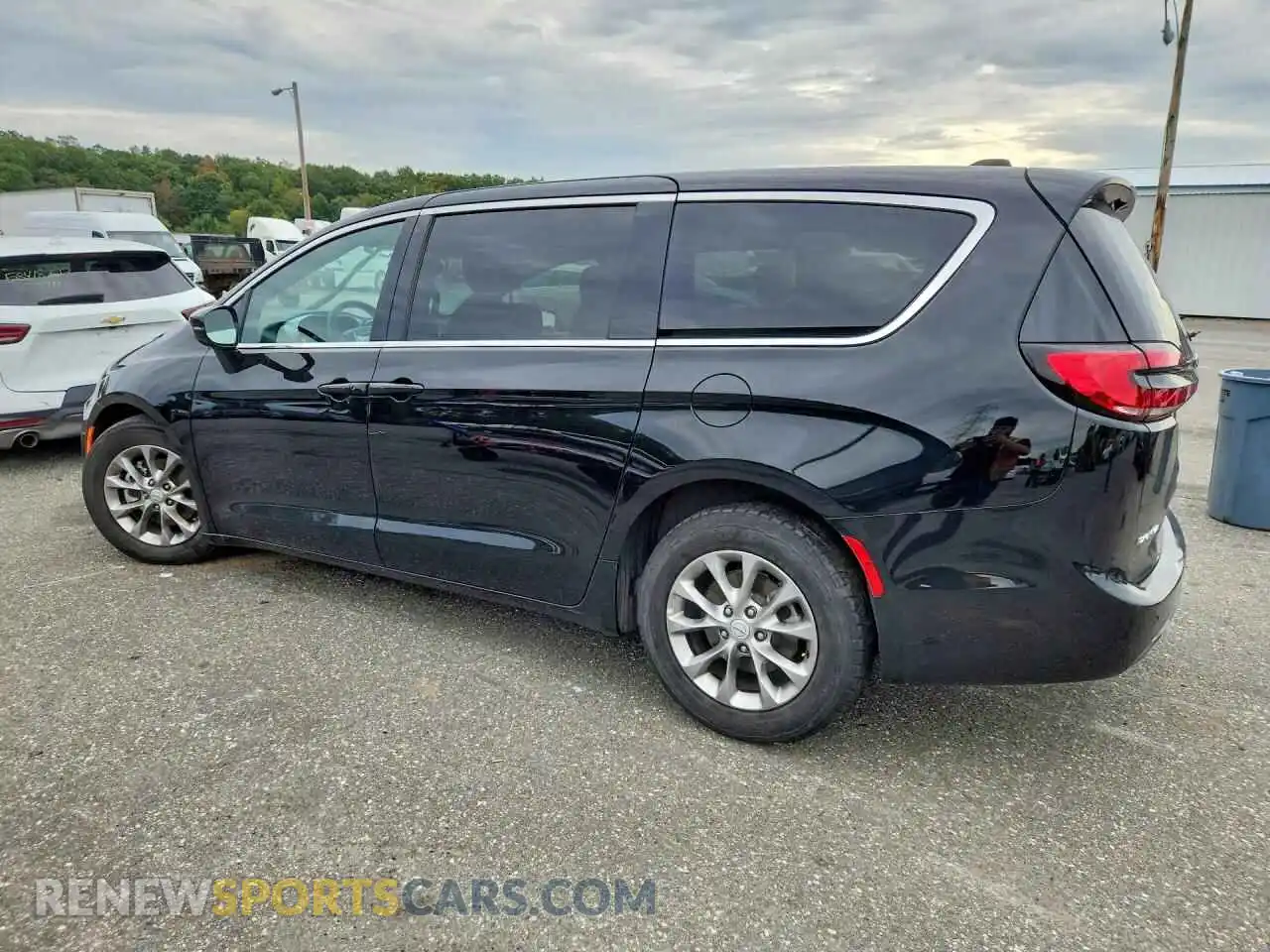 2 Photograph of a damaged car 2C4RC1GG3TR190393 CHRYSLER PACIFICA 2026