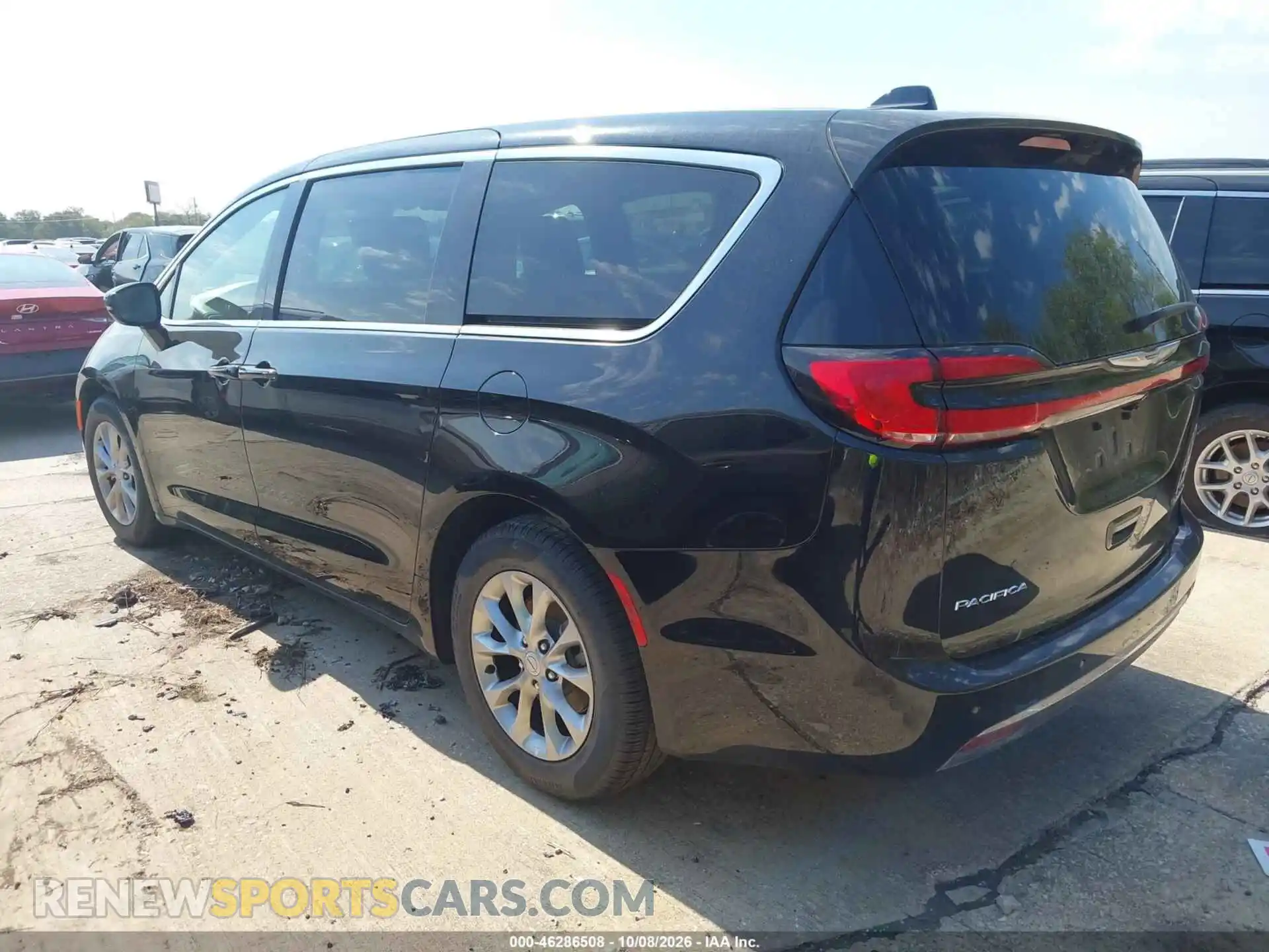 3 Photograph of a damaged car 2C4RC1GG3TR283317 CHRYSLER PACIFICA 2026