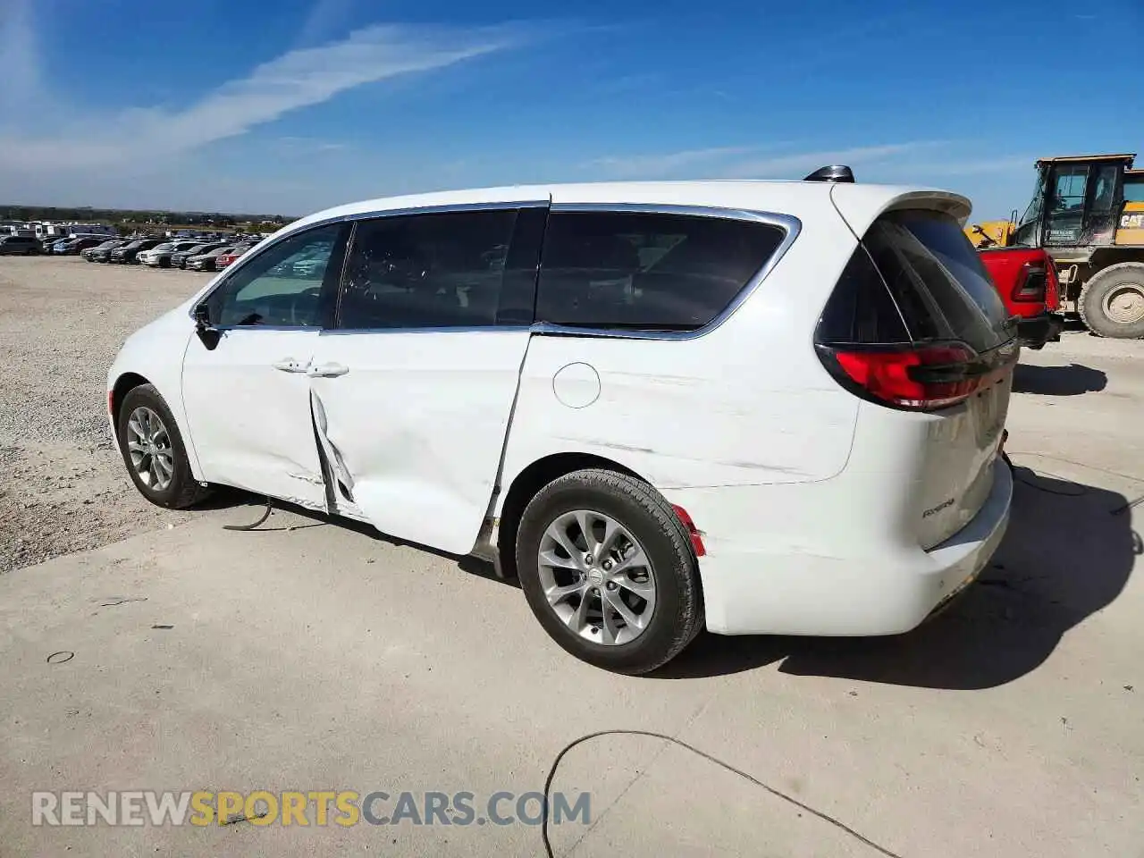 2 fotografías del automóvil dañado 2C4RC1GG8TR200268 CHRYSLER PACIFICA 2026