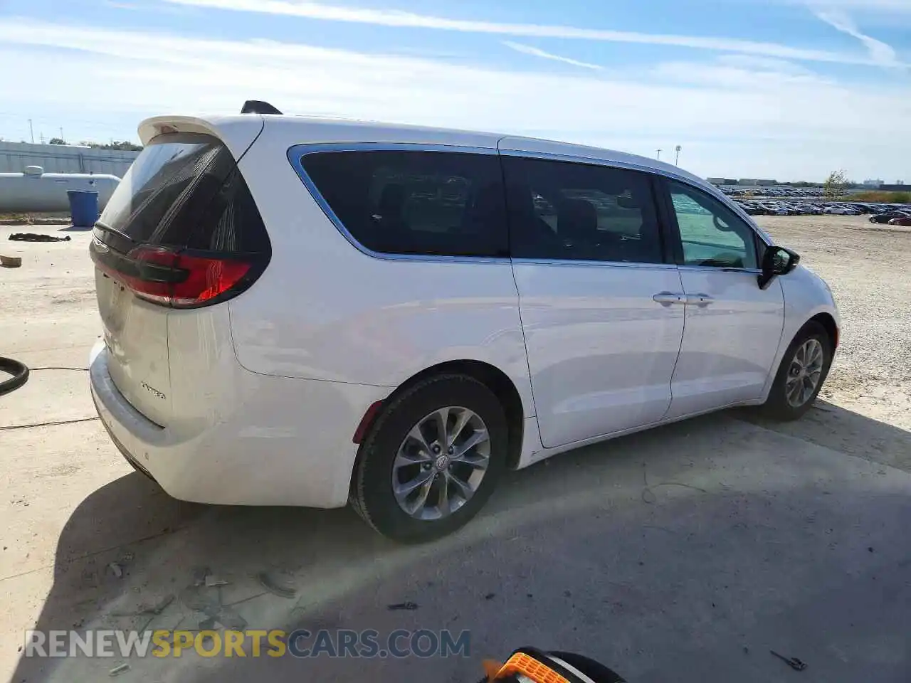 3 fotografías del automóvil dañado 2C4RC1GG8TR200268 CHRYSLER PACIFICA 2026
