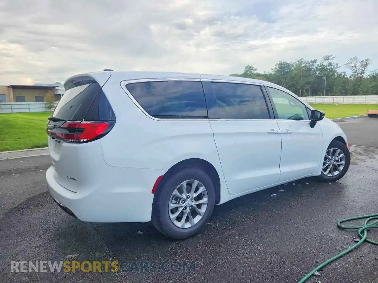 3 Photograph of a damaged car 2C4RC1GG9TR263072 CHRYSLER PACIFICA 2026