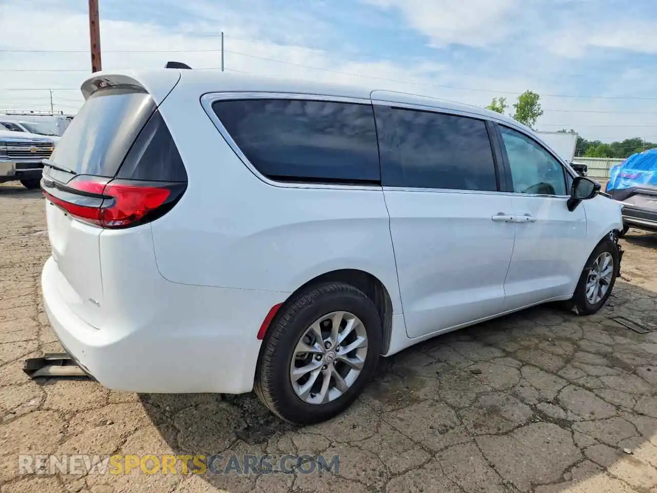 3 Photograph of a damaged car 2C4RC3BG1TR174180 CHRYSLER PACIFICA 2026