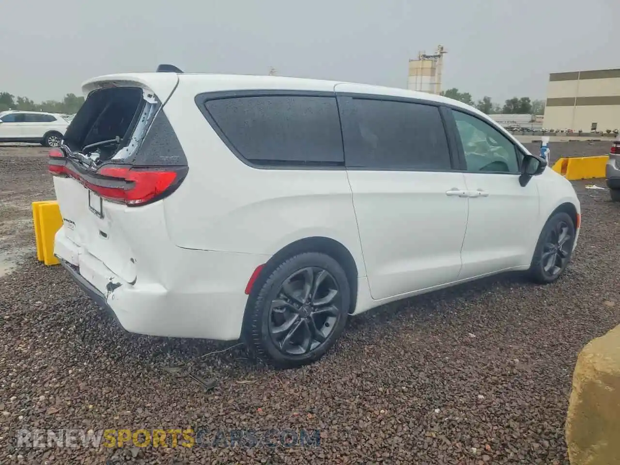 3 fotografías del automóvil dañado 2C4RC3BG5TR166616 CHRYSLER PACIFICA 2026