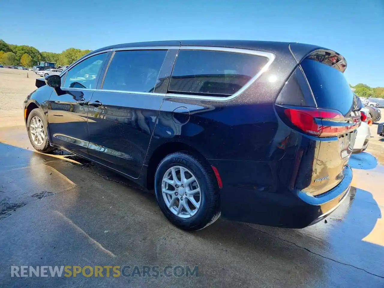 2 Photograph of a damaged car 2C4RC1BG0VR560242 CHRYSLER PACIFICA 2027