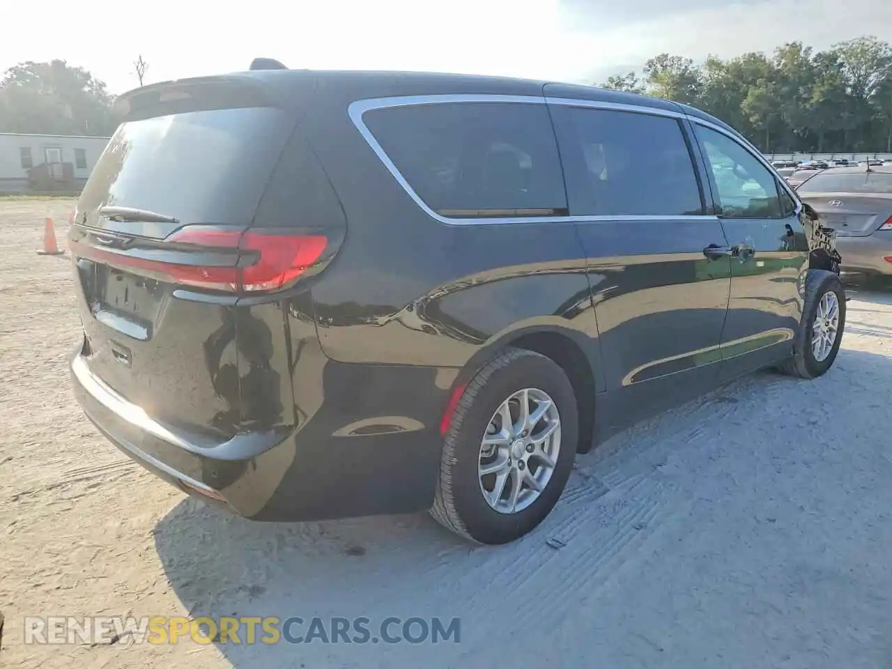 3 Photograph of a damaged car 2C4RC1BG0VR590180 CHRYSLER PACIFICA 2027