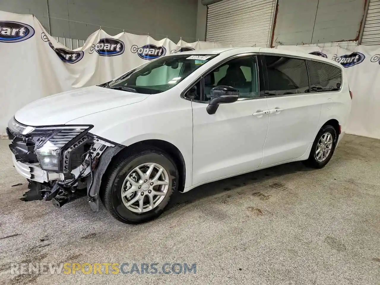 1 Photograph of a damaged car 2C4RC1BG1VR559102 CHRYSLER PACIFICA 2027
