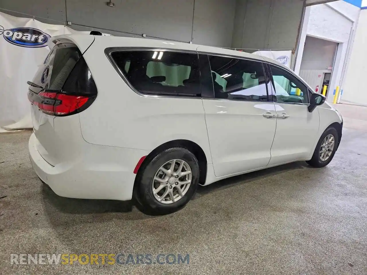 3 Photograph of a damaged car 2C4RC1BG1VR559102 CHRYSLER PACIFICA 2027