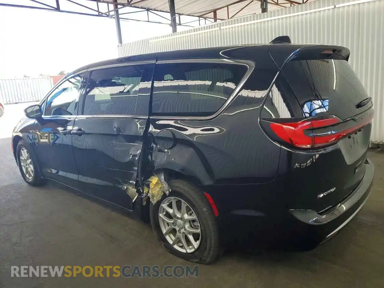 2 Photograph of a damaged car 2C4RC1BG3VR552409 CHRYSLER PACIFICA 2027