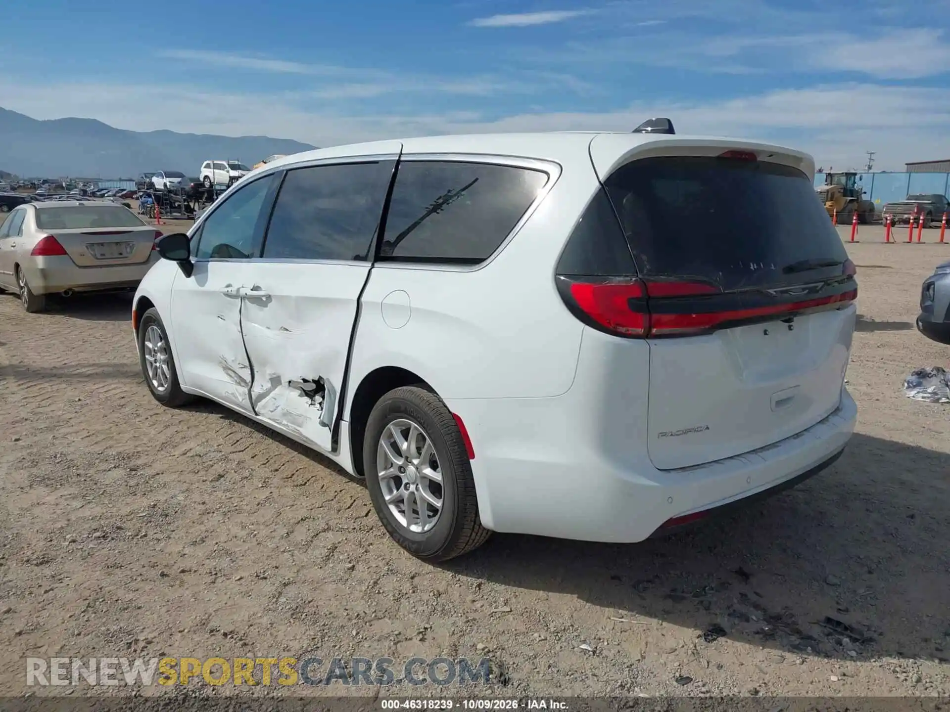 3 Фотография поврежденного автомобиля 2C4RC1BG3VR579691 CHRYSLER PACIFICA 2027