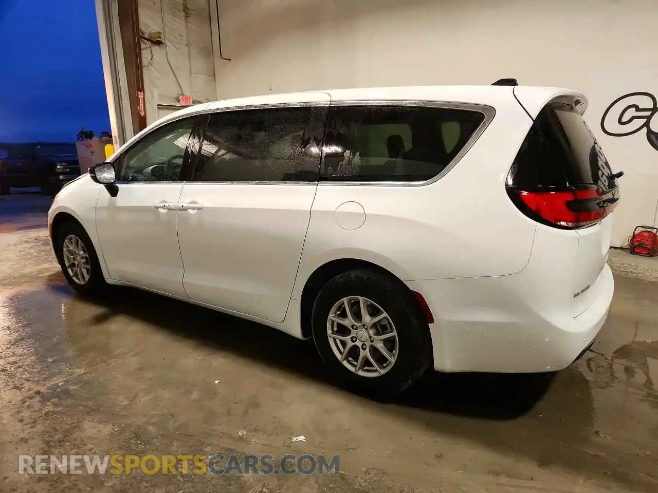 2 Photograph of a damaged car 2C4RC1BG5VR590580 CHRYSLER PACIFICA 2027
