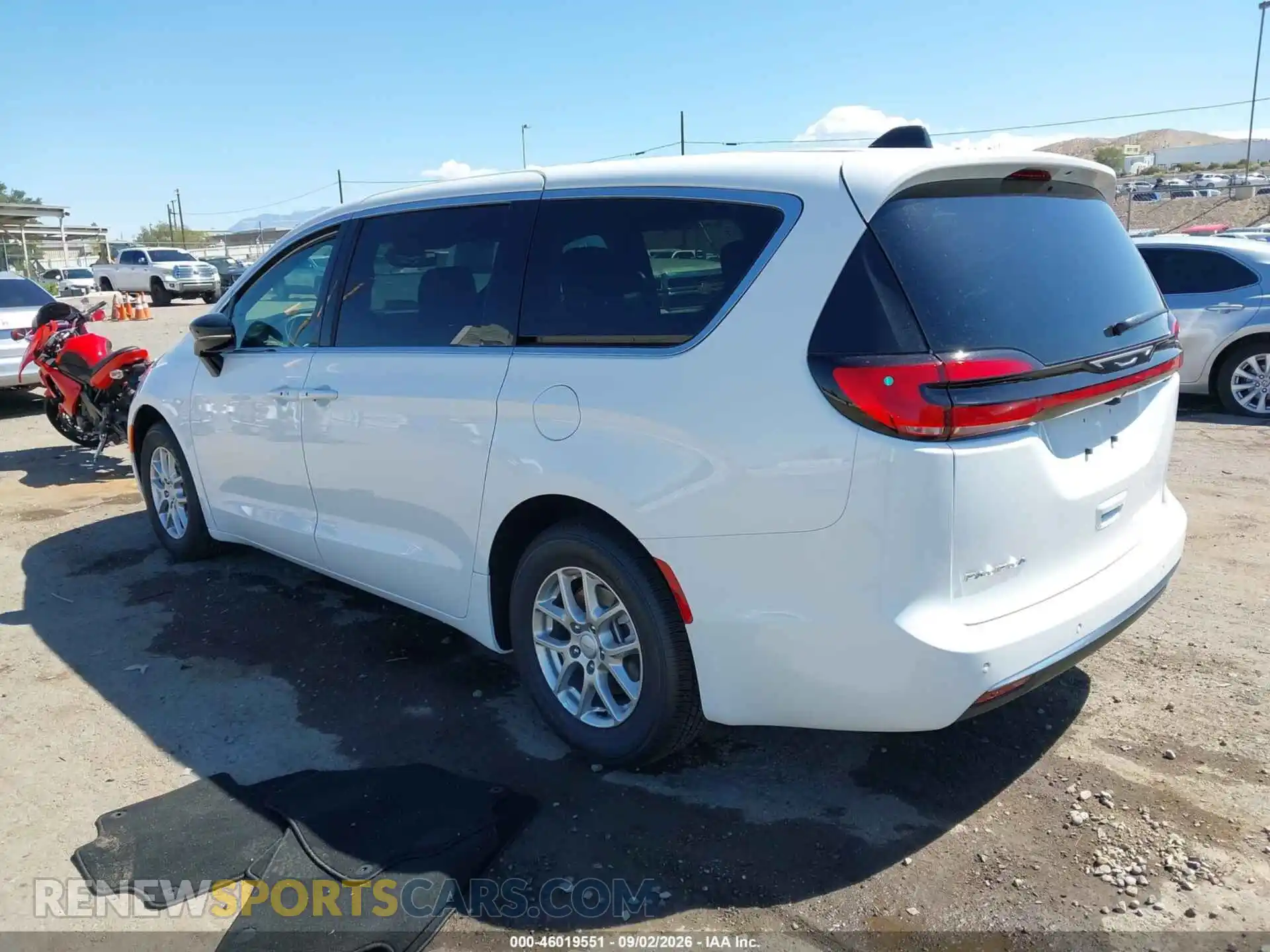 3 Фотография поврежденного автомобиля 2C4RC1BG6VR591284 CHRYSLER PACIFICA 2027