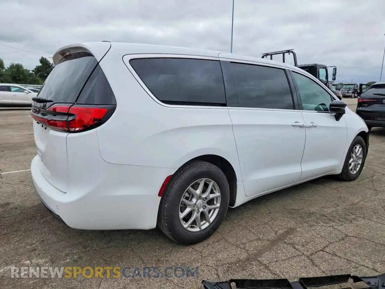 3 Photograph of a damaged car 2C4RC1BG7VR572484 CHRYSLER PACIFICA 2027