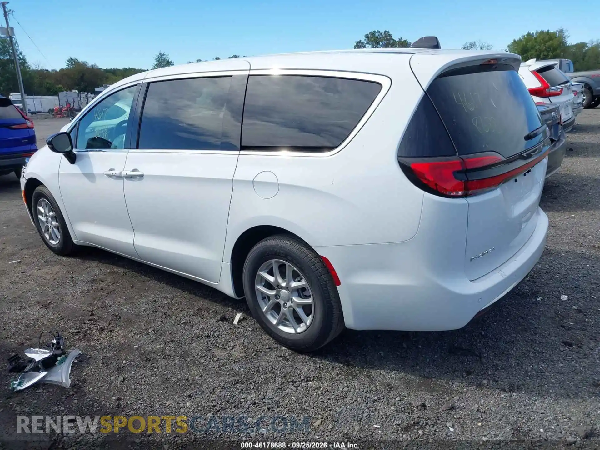 3 Photograph of a damaged car 2C4RC1BG7VR602602 CHRYSLER PACIFICA 2027