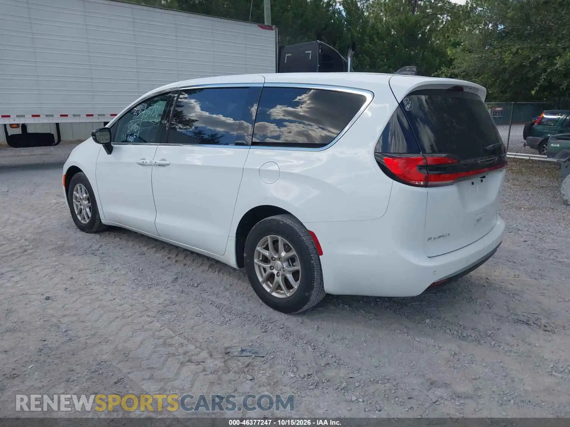 3 Photograph of a damaged car 2C4RC1BG8VR552700 CHRYSLER PACIFICA 2027