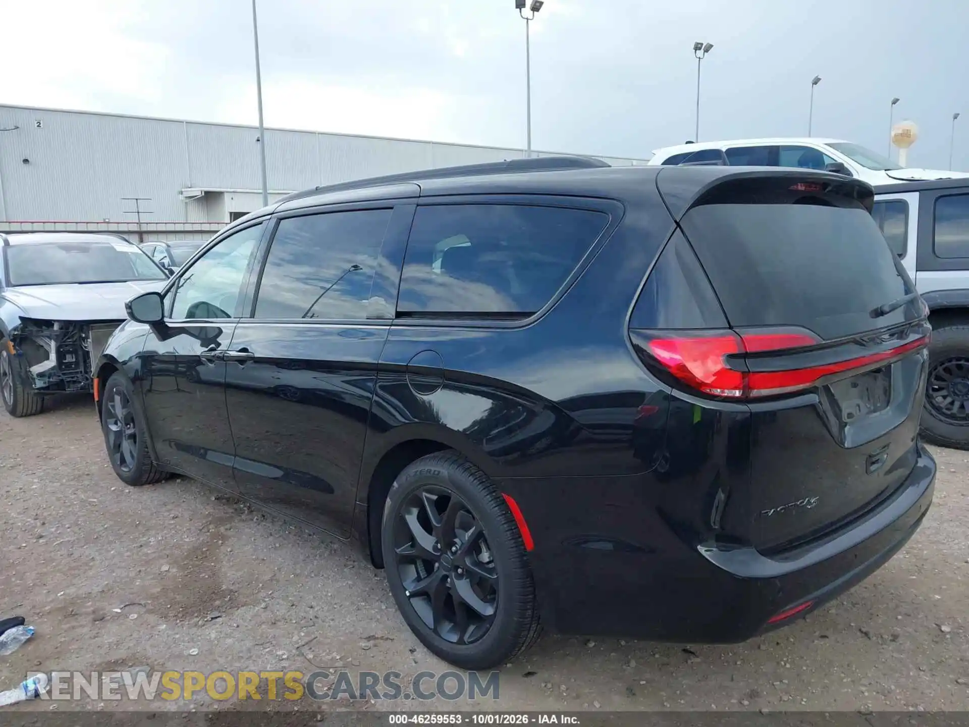 3 Фотография поврежденного автомобиля 2C4RC1GG1VR552871 CHRYSLER PACIFICA 2027