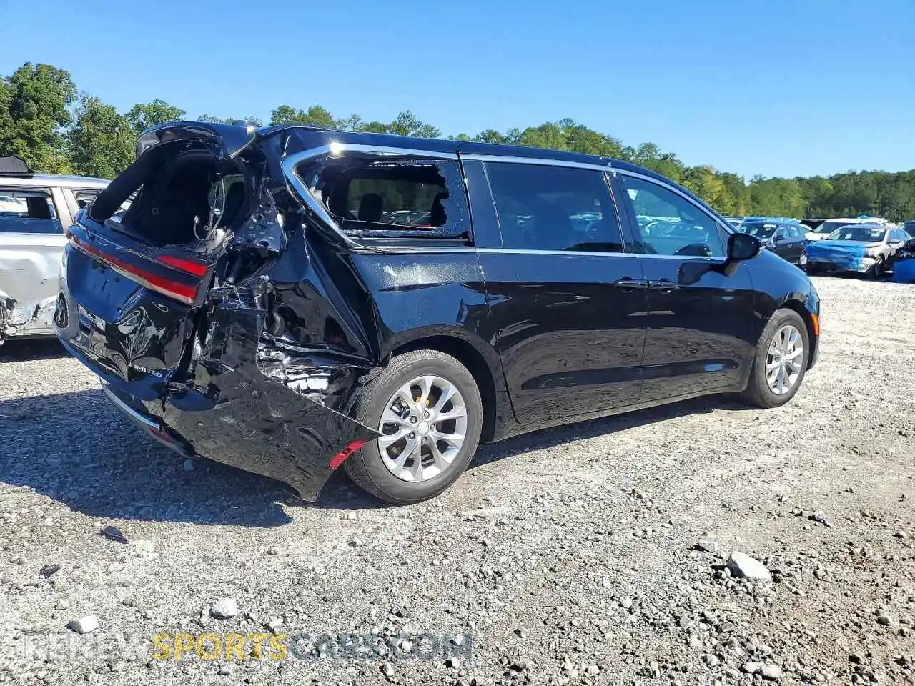 3 Фотография поврежденного автомобиля 2C4RC1GG2VR554029 CHRYSLER PACIFICA 2027
