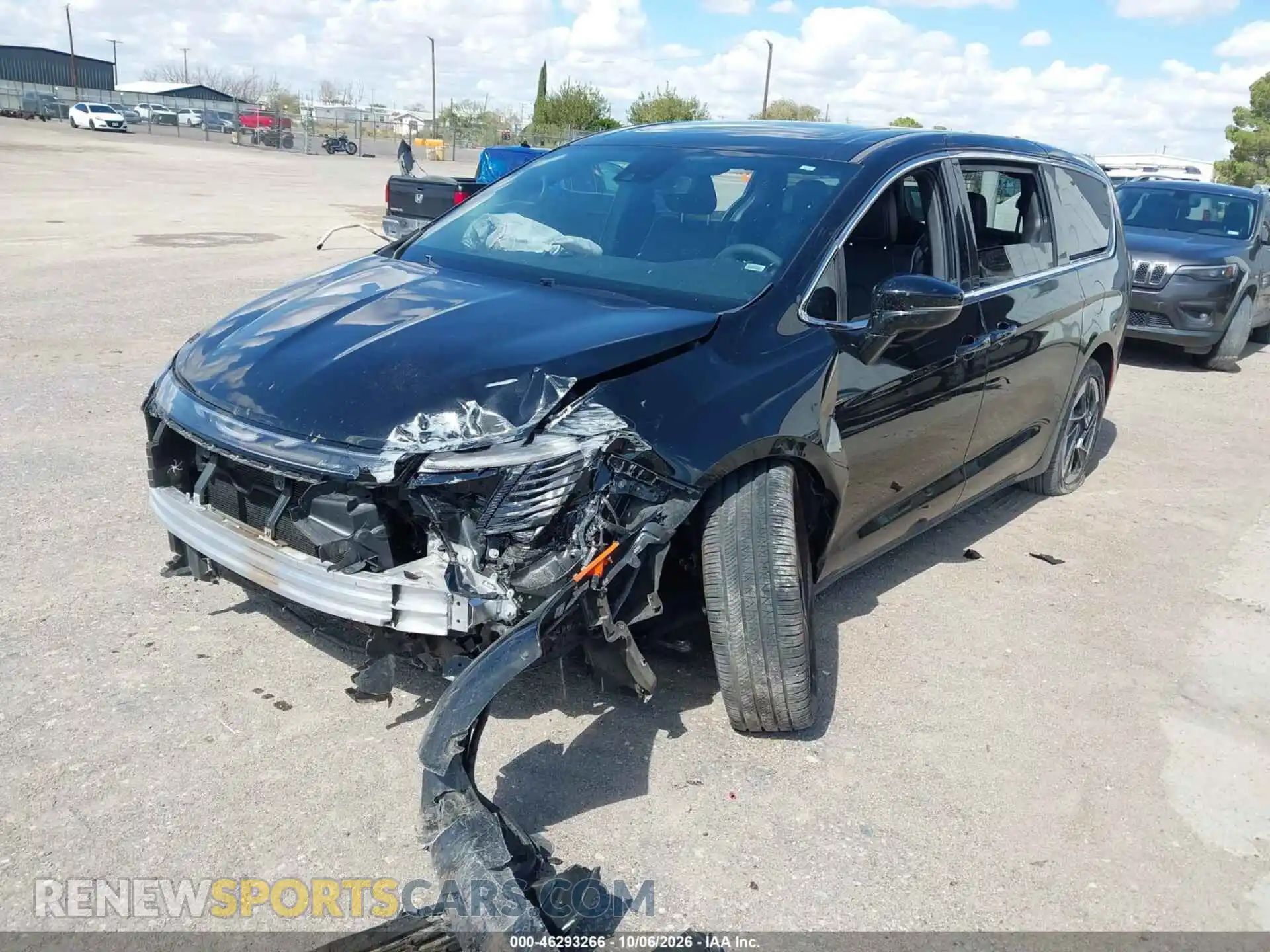 2 Photograph of a damaged car 2C4RC1GG3VR552693 CHRYSLER PACIFICA 2027