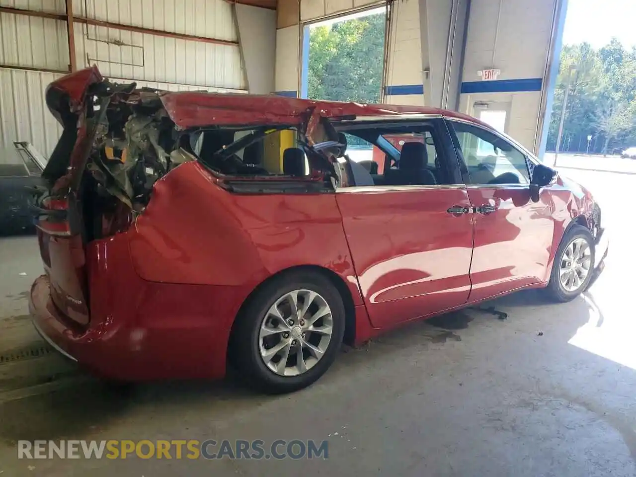 3 Photograph of a damaged car 2C4RC1GG7VR585695 CHRYSLER PACIFICA 2027