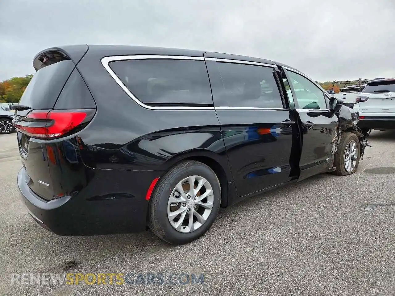 3 Photograph of a damaged car 2C4RC1GG7VR608408 CHRYSLER PACIFICA 2027