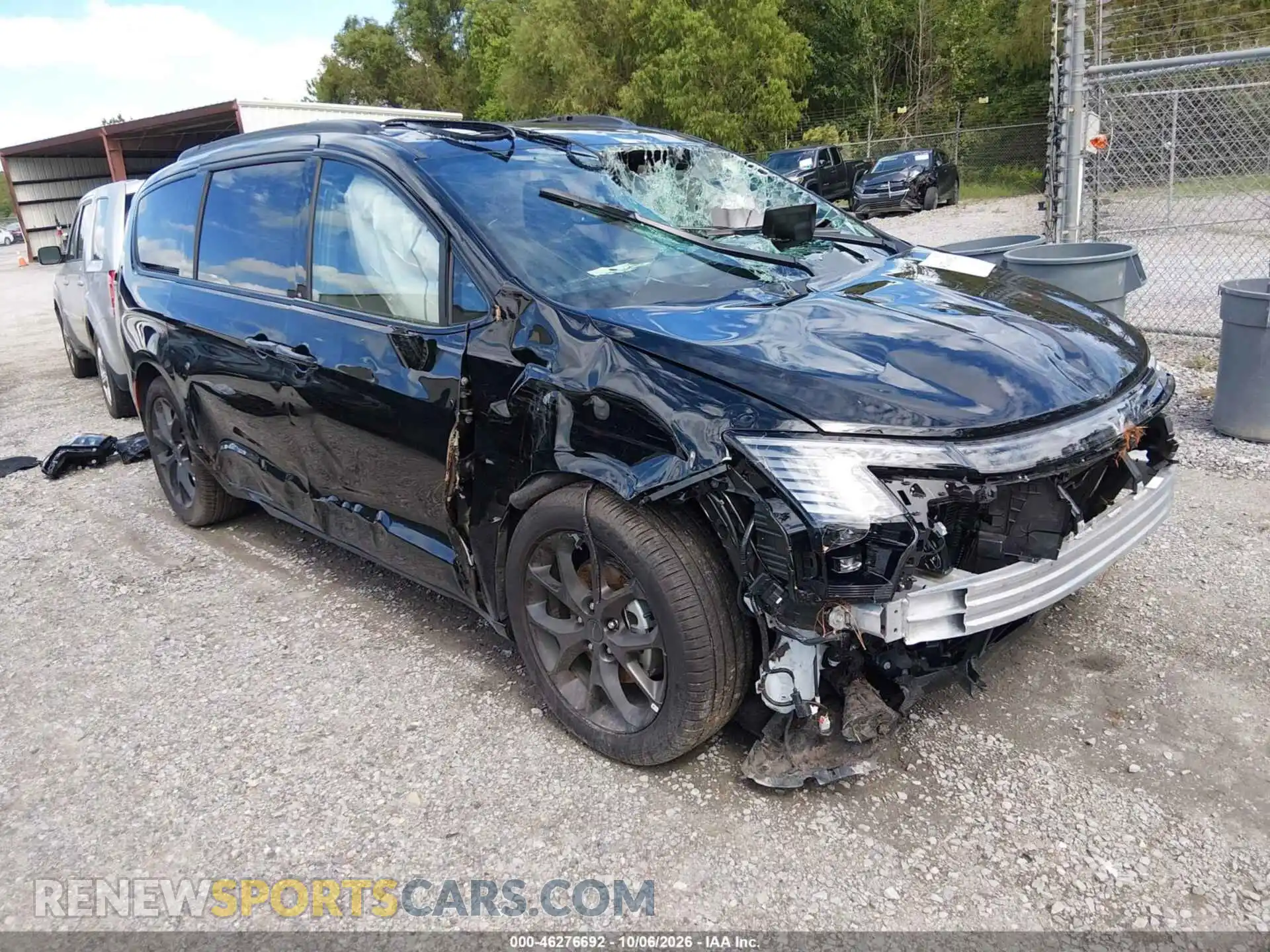 1 Фотография поврежденного автомобиля 2C4RC1GG8VR570476 CHRYSLER PACIFICA 2027