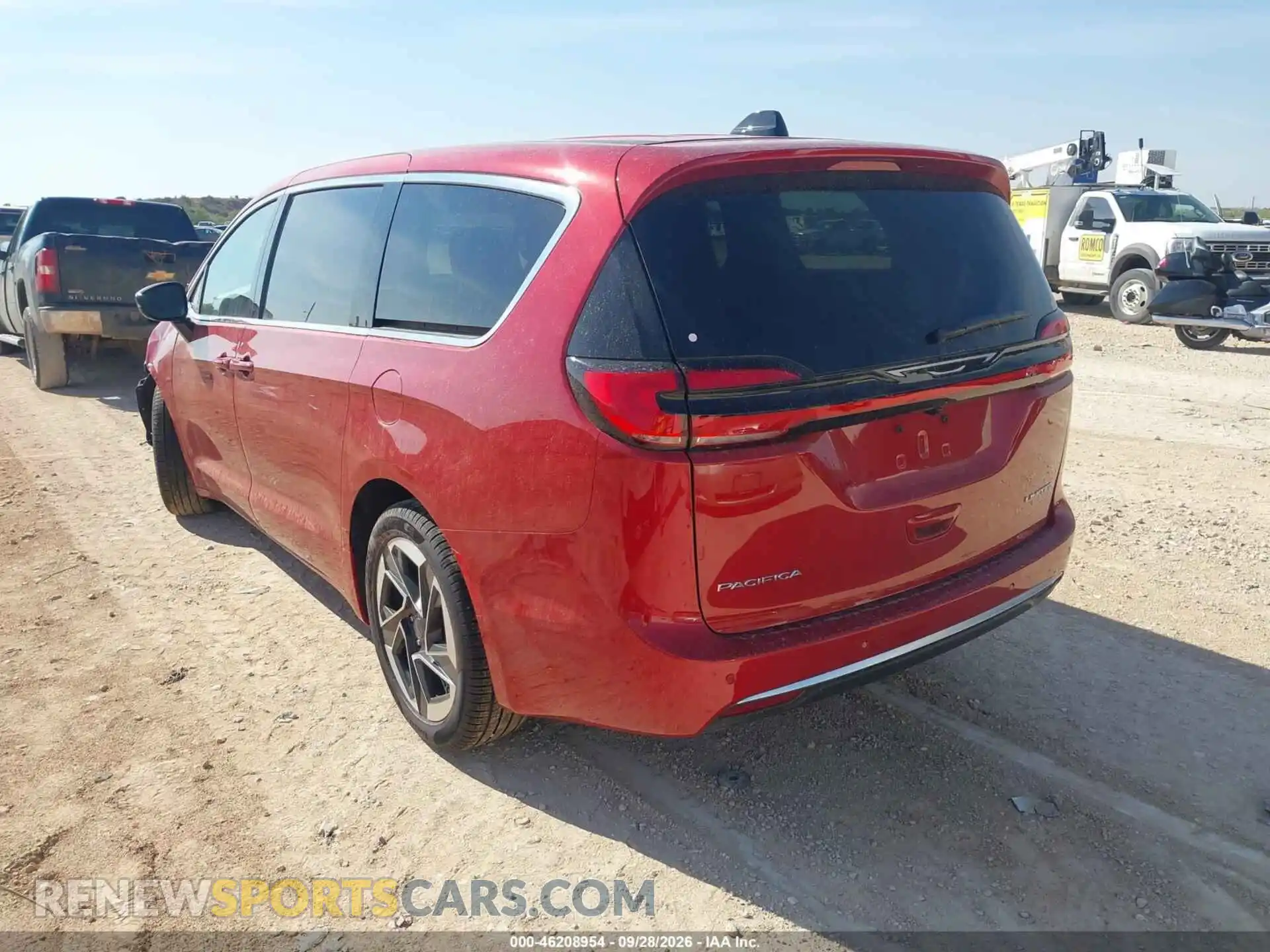 3 Фотография поврежденного автомобиля 2C4RC1GGXVR601405 CHRYSLER PACIFICA 2027