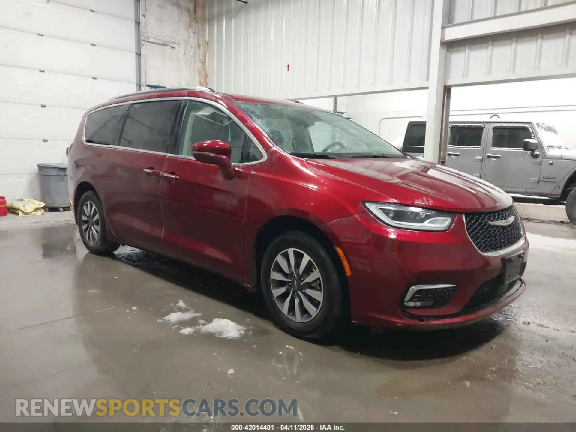 1 Photograph of a damaged car 2C4RC1L71MR581260 CHRYSLER PACIFICA HYBRID 2021