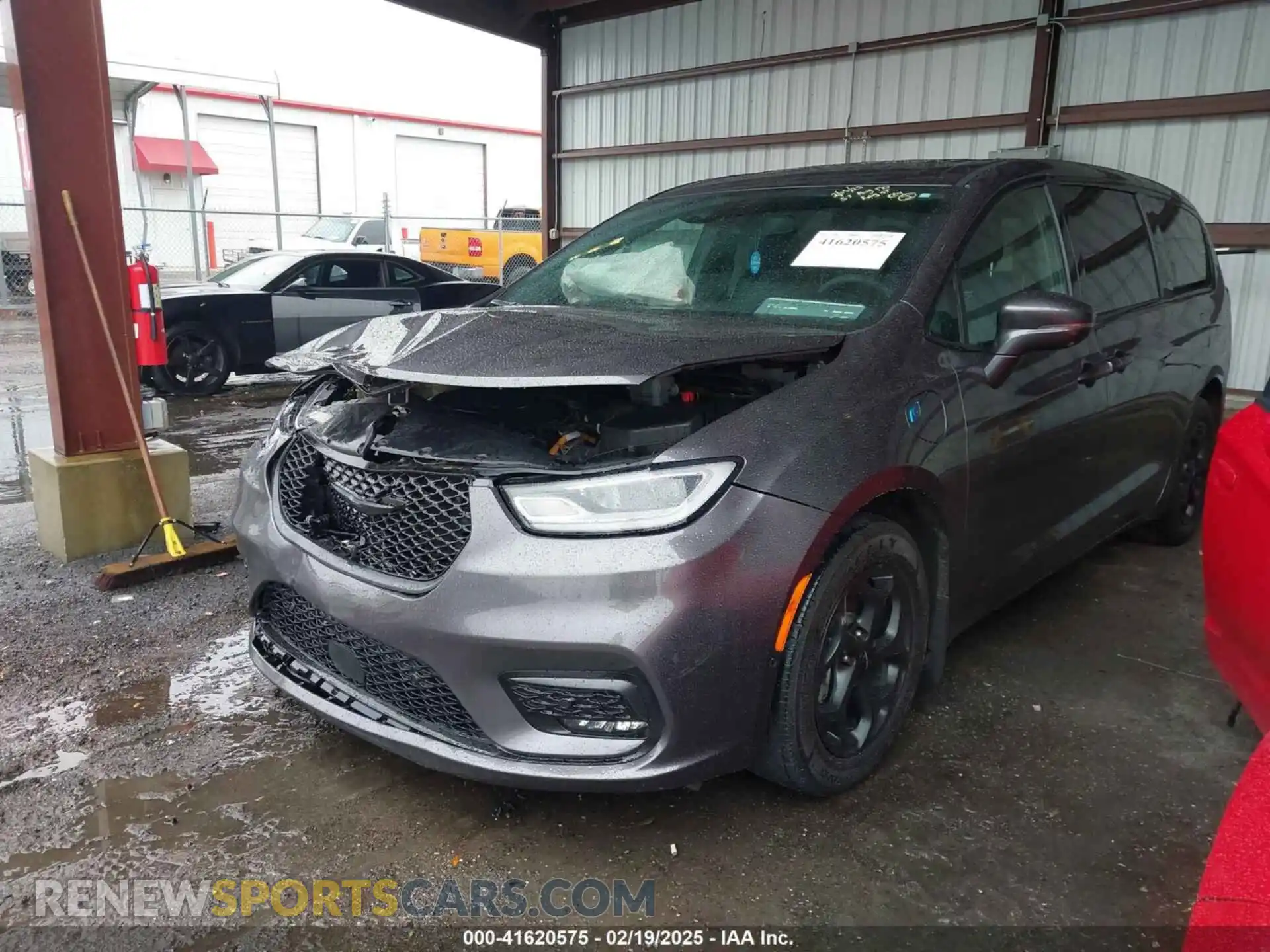 2 Photograph of a damaged car 2C4RC1S73NR190002 CHRYSLER PACIFICA HYBRID 2022