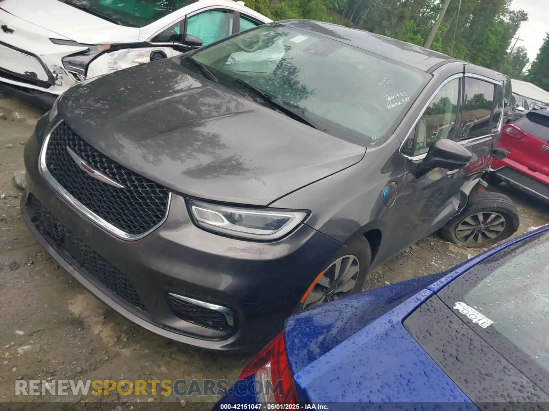 2 Photograph of a damaged car 2C4RC1L72PR540902 CHRYSLER PACIFICA HYBRID 2023