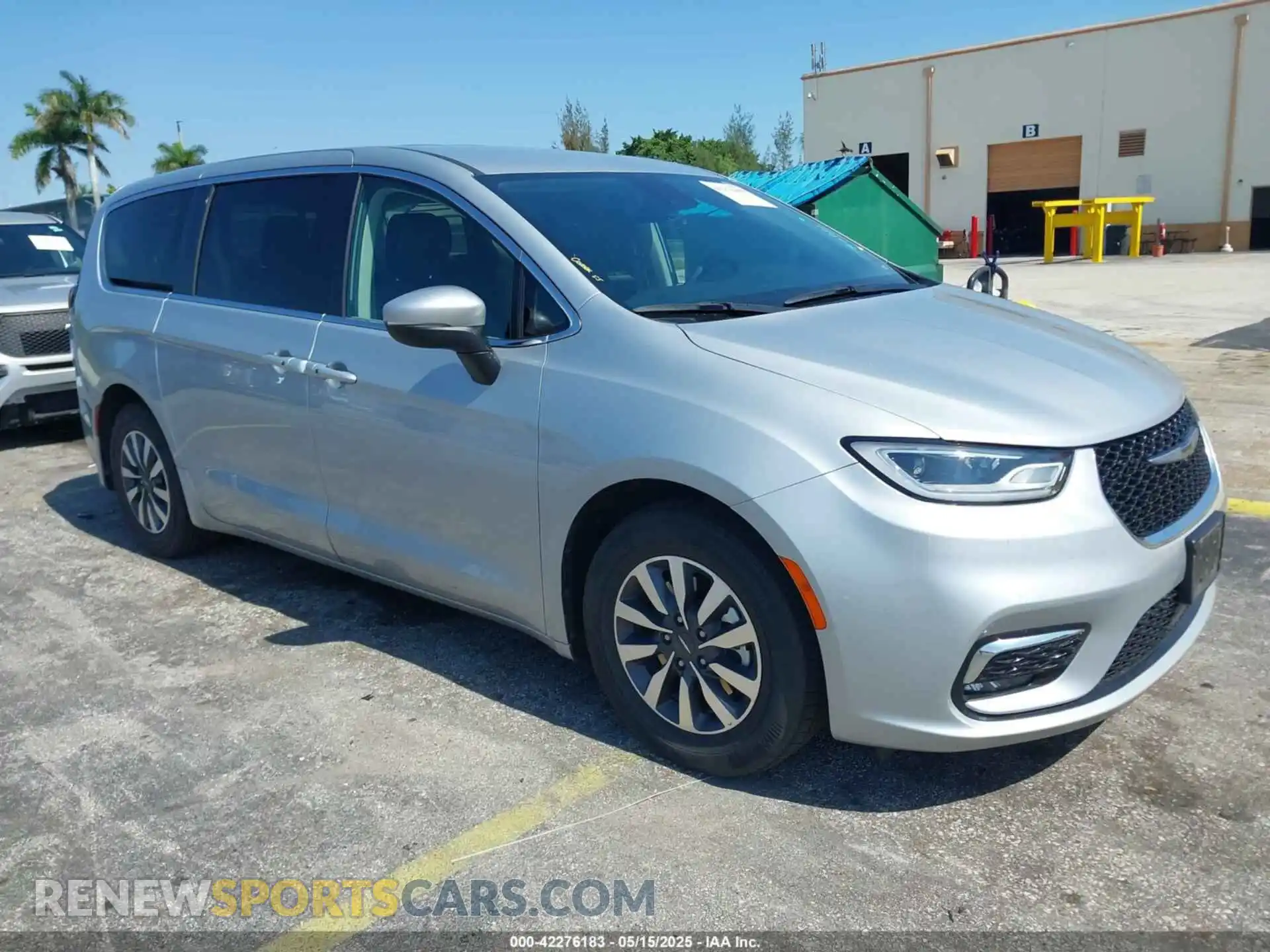 1 Photograph of a damaged car 2C4RC1L73PR599182 CHRYSLER PACIFICA HYBRID 2023