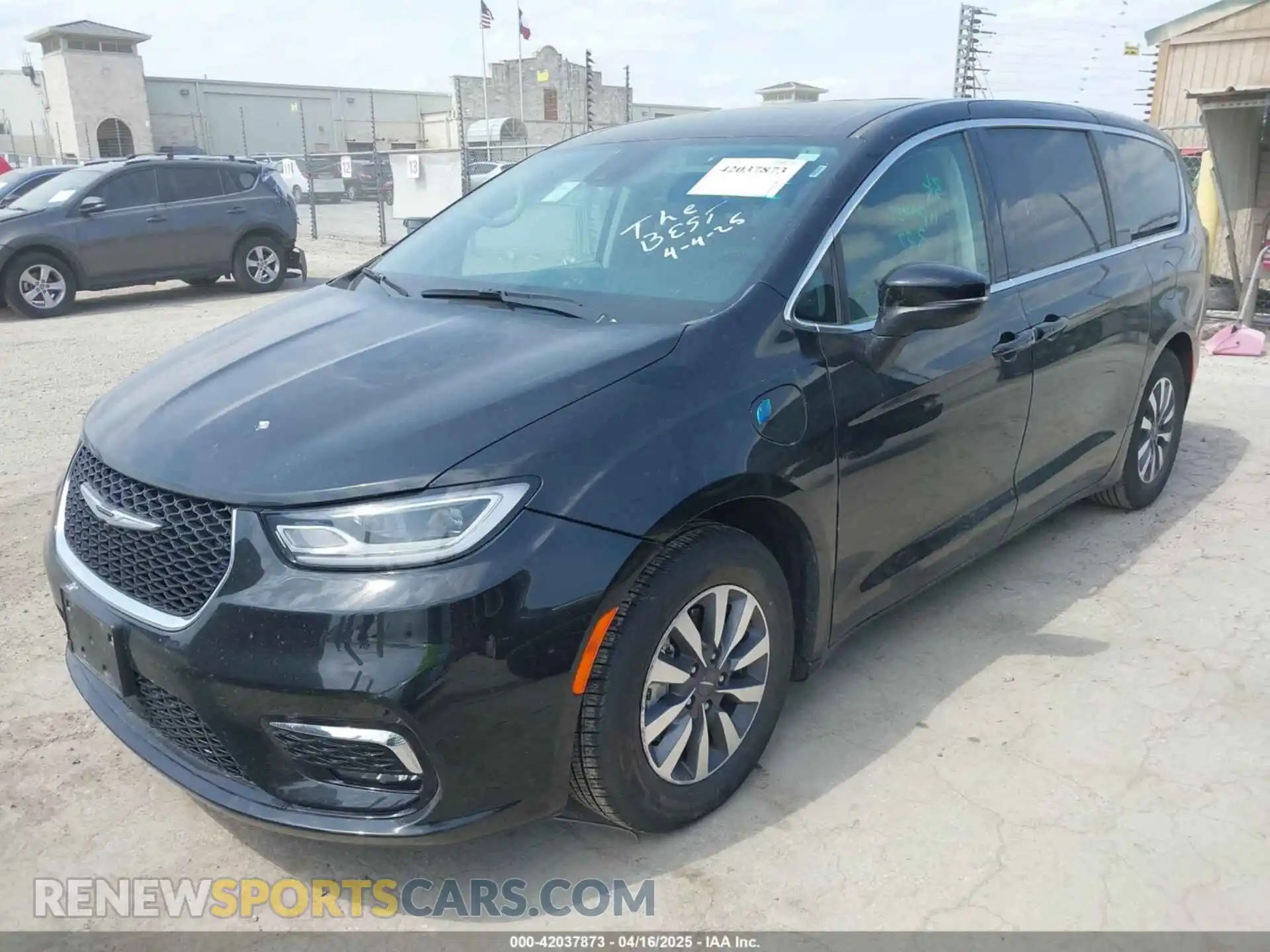 2 Photograph of a damaged car 2C4RC1L75PR592251 CHRYSLER PACIFICA HYBRID 2023