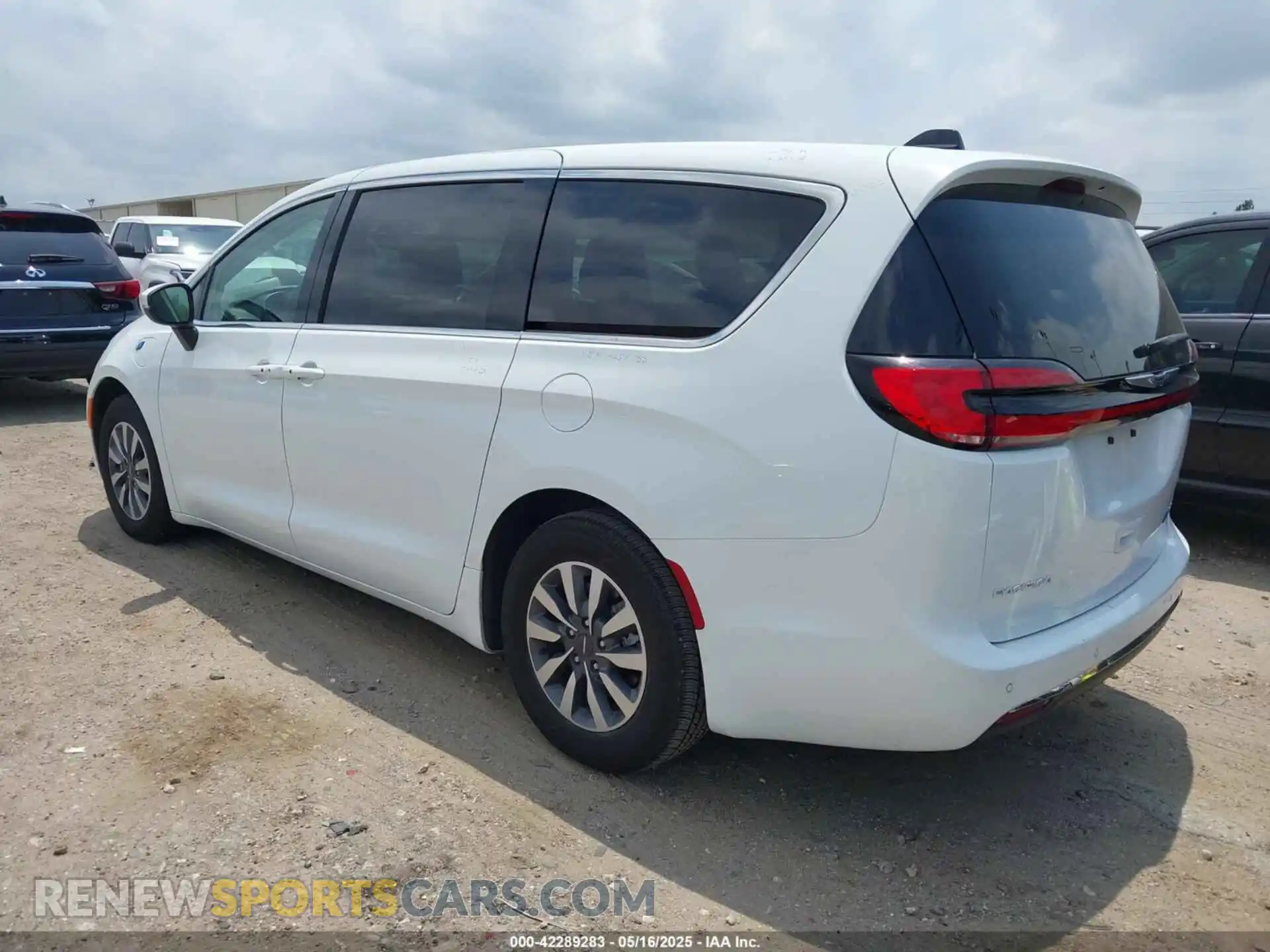 3 fotografías del automóvil dañado 2C4RC1L76PR618422 CHRYSLER PACIFICA HYBRID 2023