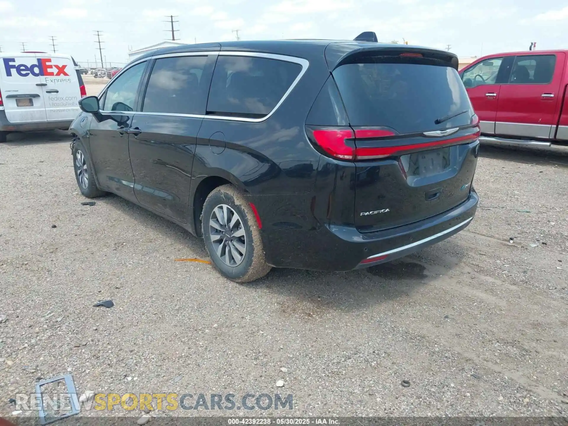 3 fotografías del automóvil dañado 2C4RC1L78PR631169 CHRYSLER PACIFICA HYBRID 2023