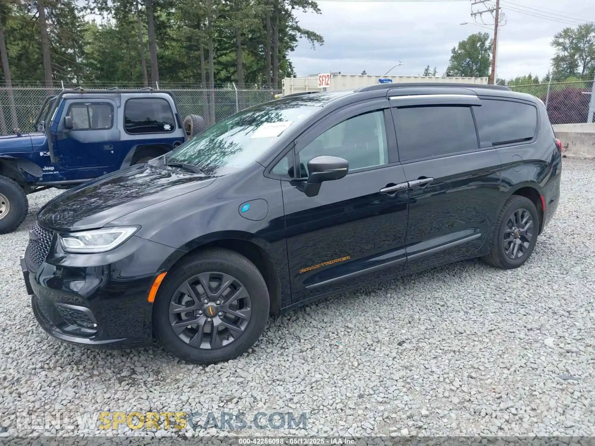 2 Photograph of a damaged car 2C4RC1L7XPR589068 CHRYSLER PACIFICA HYBRID 2023