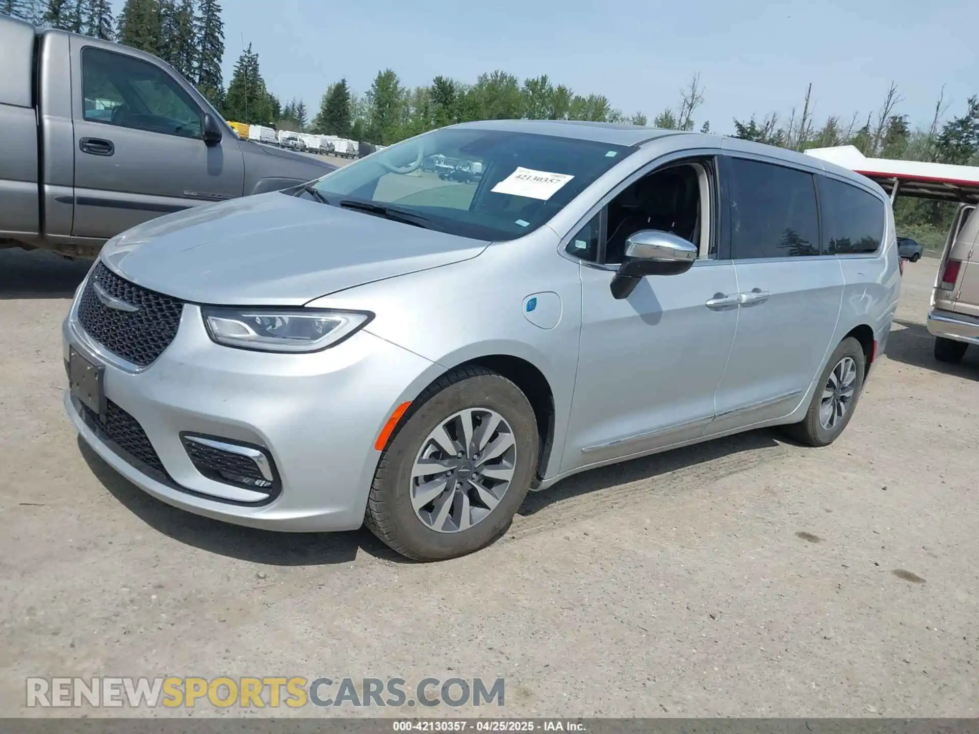 2 Photograph of a damaged car 2C4RC1S76PR618129 CHRYSLER PACIFICA HYBRID 2023
