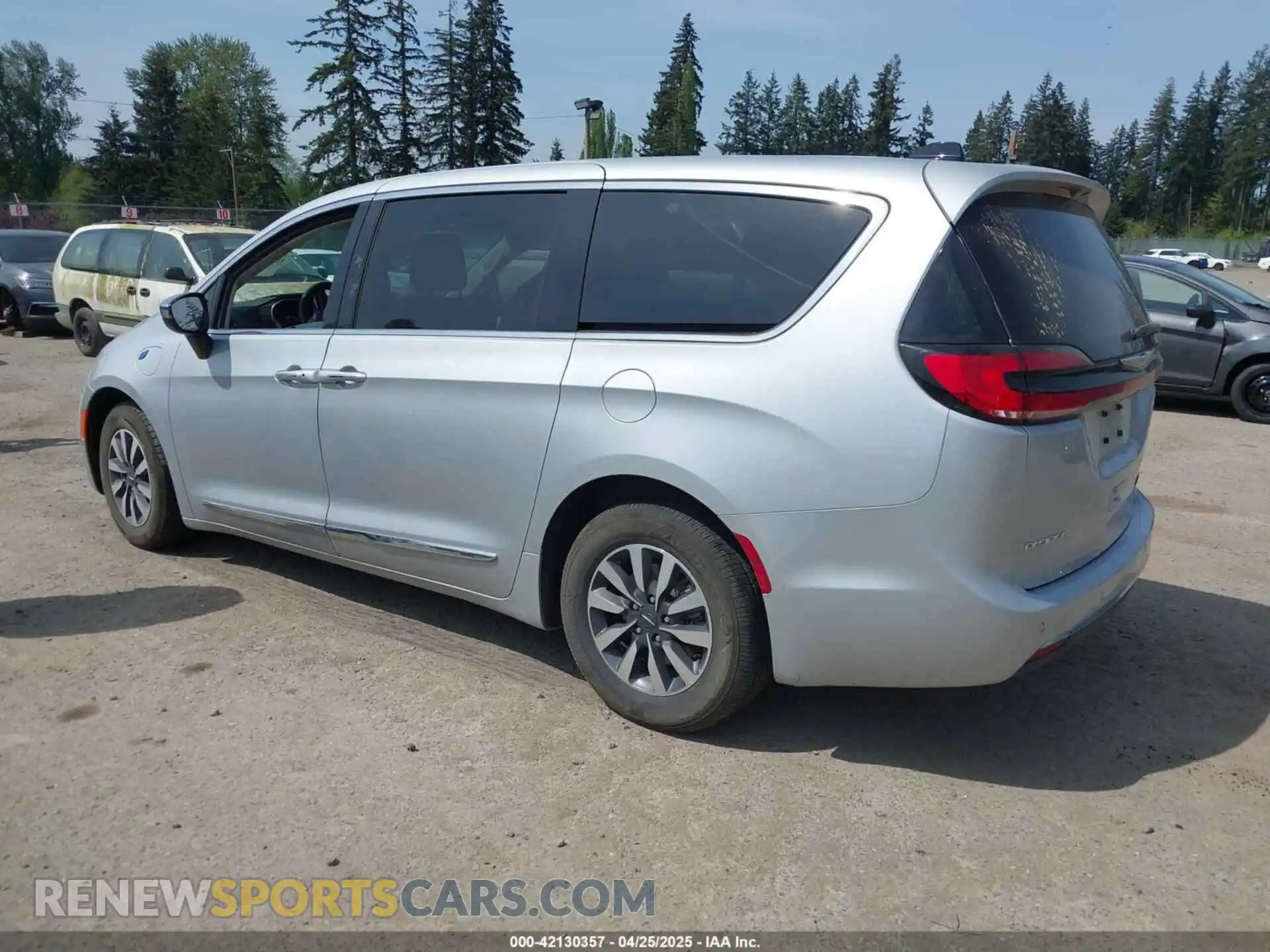3 Photograph of a damaged car 2C4RC1S76PR618129 CHRYSLER PACIFICA HYBRID 2023