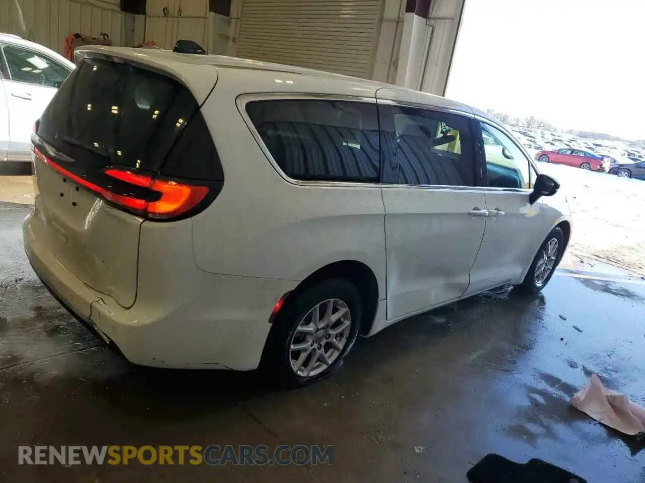 3 Photograph of a damaged car 2C4RC1BG6SR512224 CHRYSLER PACIFICA S 2025