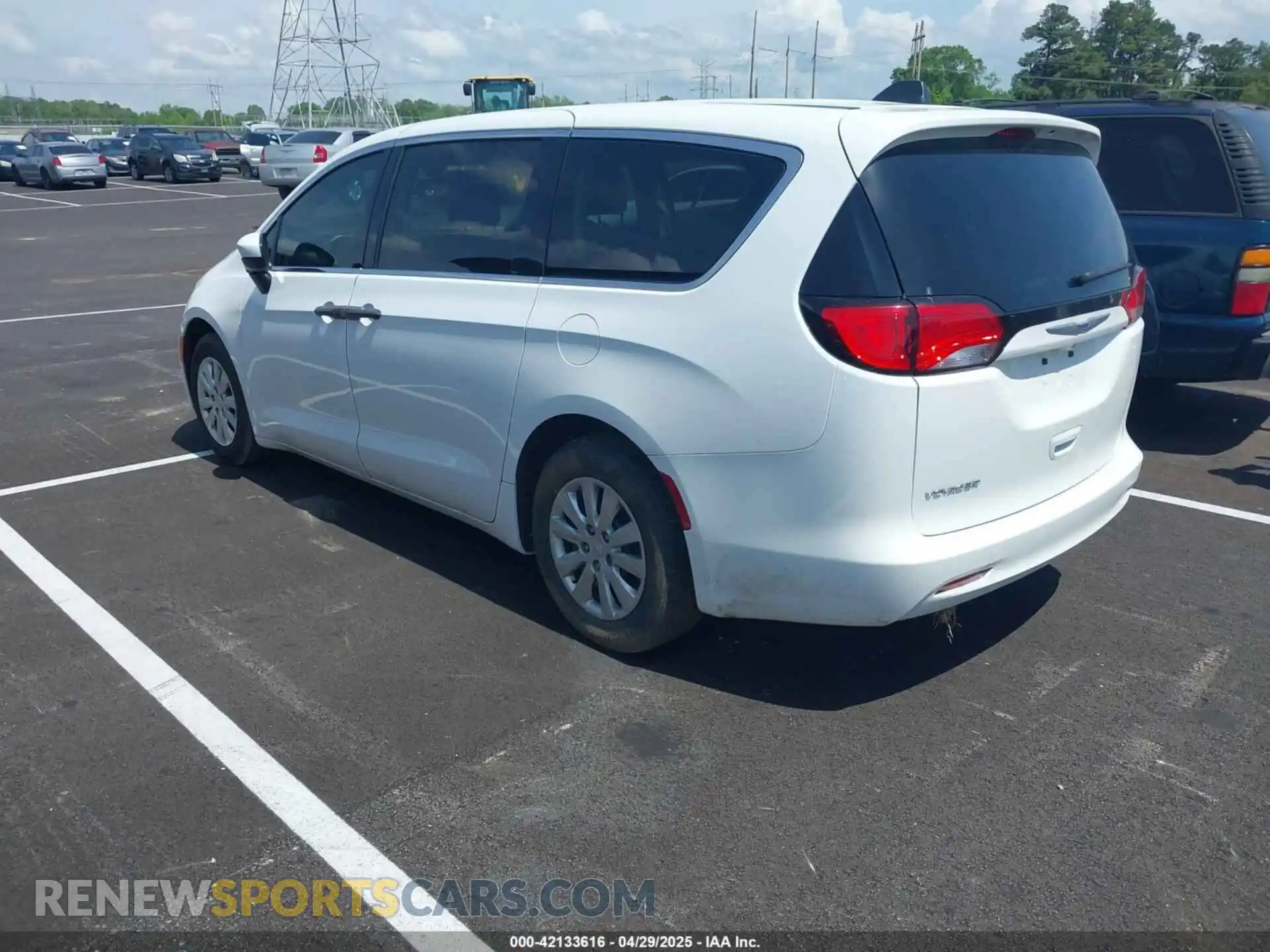 3 fotografías del automóvil dañado 2C4RC1AG4LR102783 CHRYSLER VOYAGER 2020