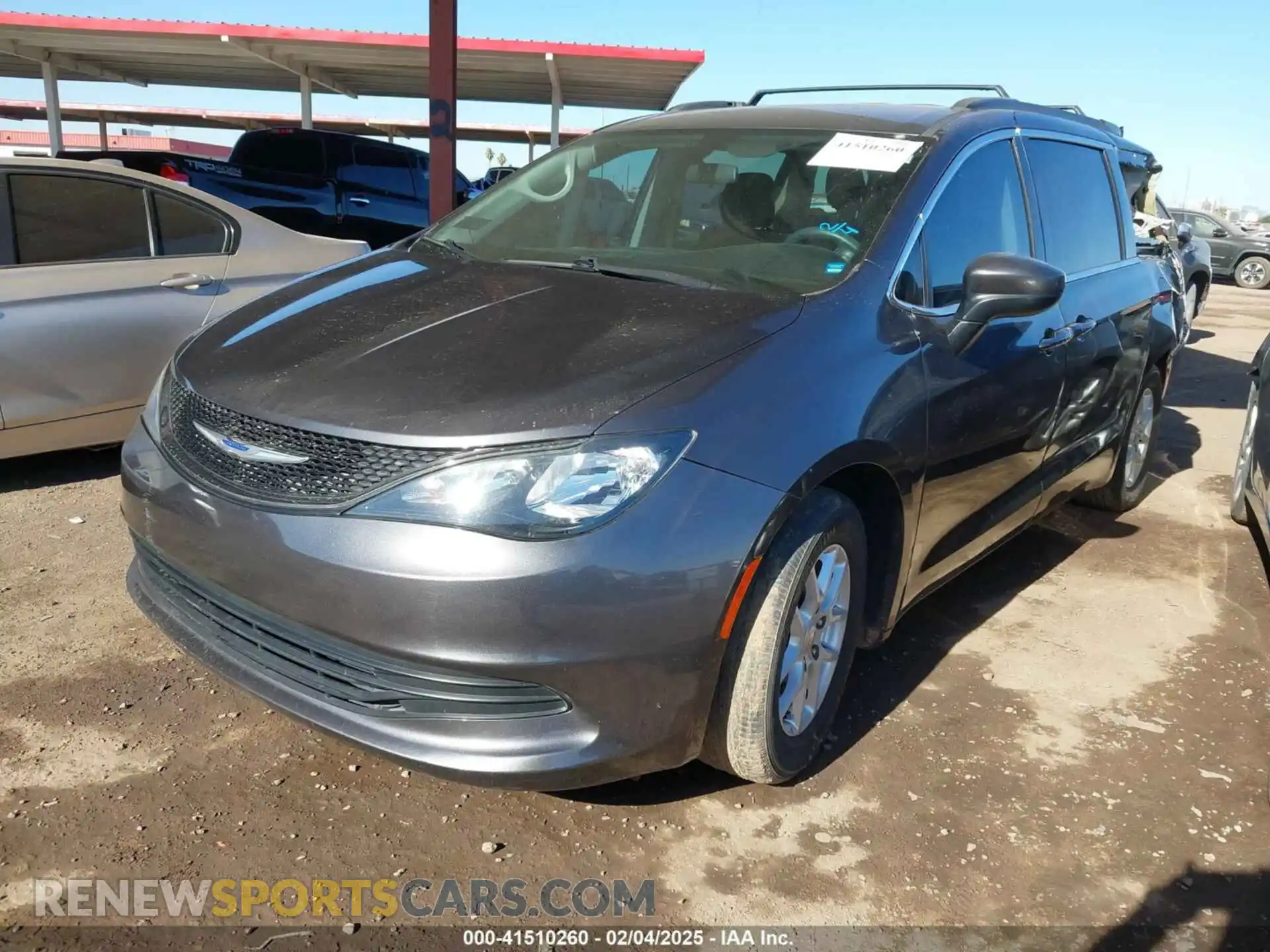 2 Photograph of a damaged car 2C4RC1CG6LR138780 CHRYSLER VOYAGER 2020