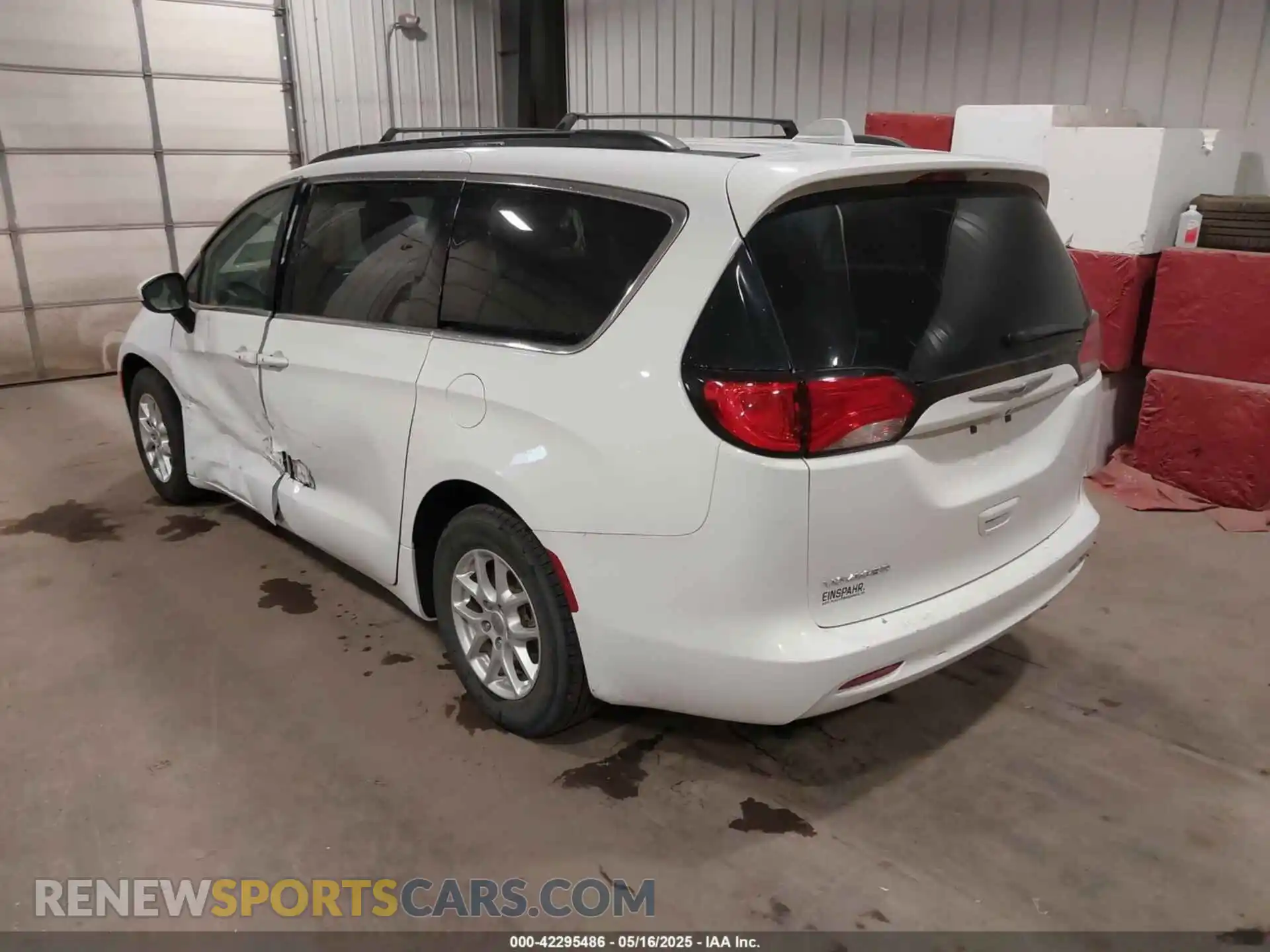 3 Photograph of a damaged car 2C4RC1DG0LR216548 CHRYSLER VOYAGER 2020