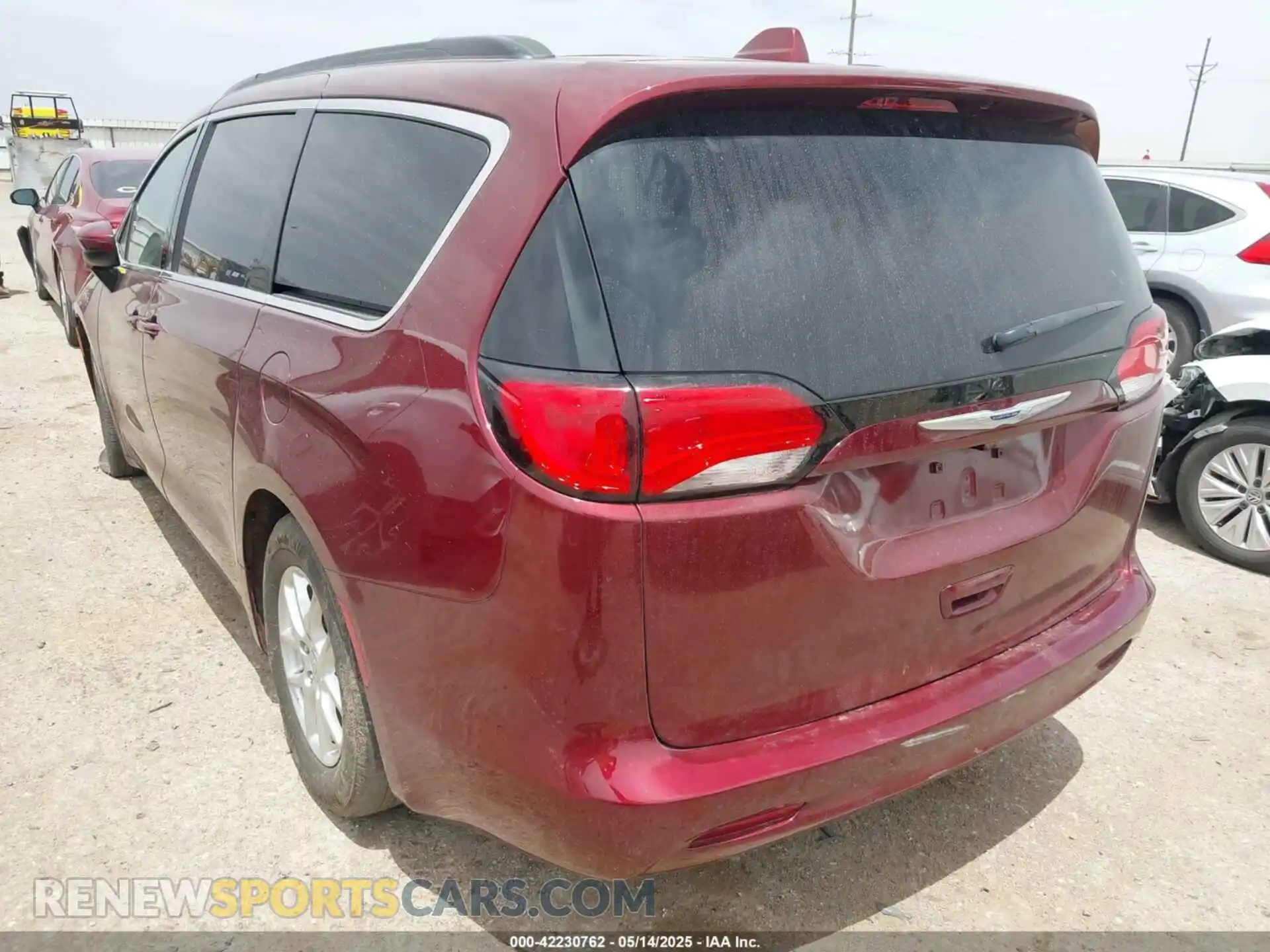 3 Photograph of a damaged car 2C4RC1DG4LR260889 CHRYSLER VOYAGER 2020