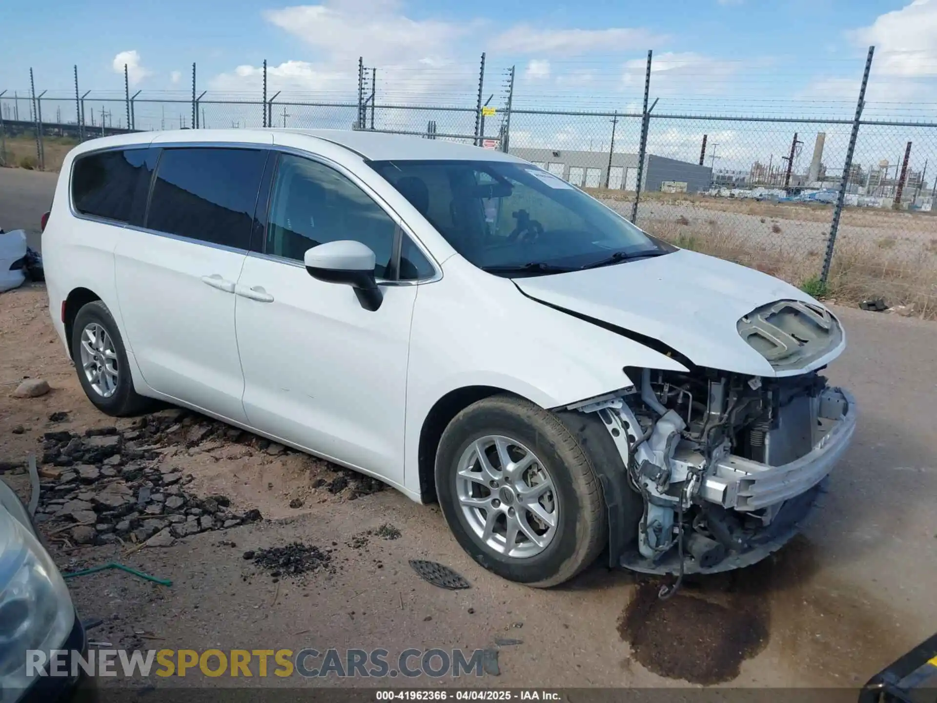 1 Photograph of a damaged car 2C4RC1CG0MR587275 CHRYSLER VOYAGER 2021
