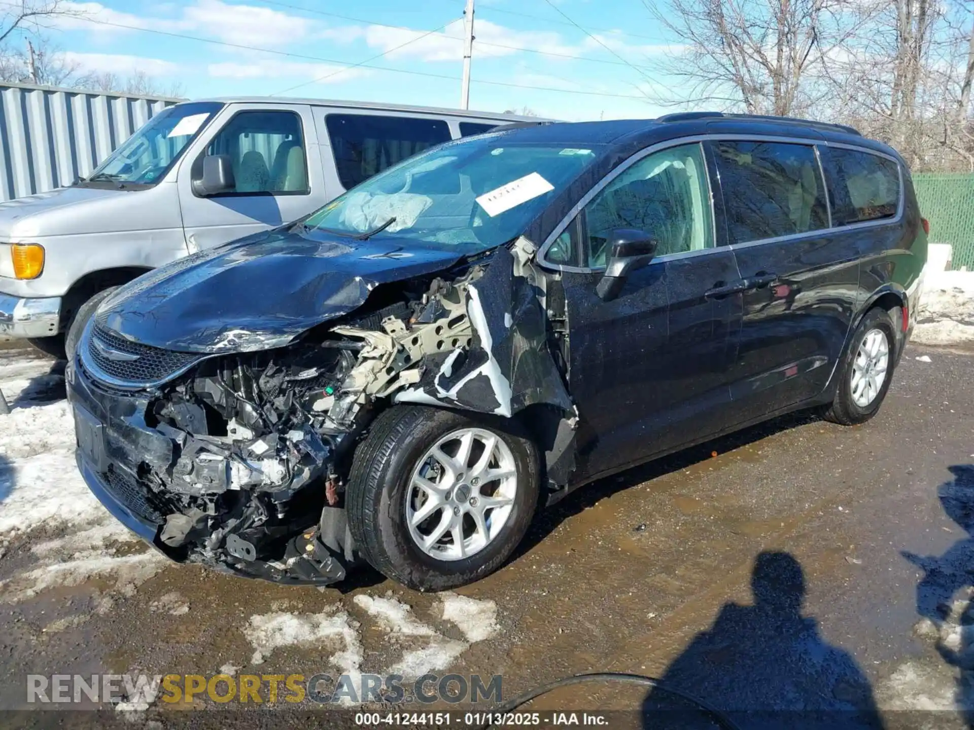 2 Photograph of a damaged car 2C4RC1DG0MR506659 CHRYSLER VOYAGER 2021
