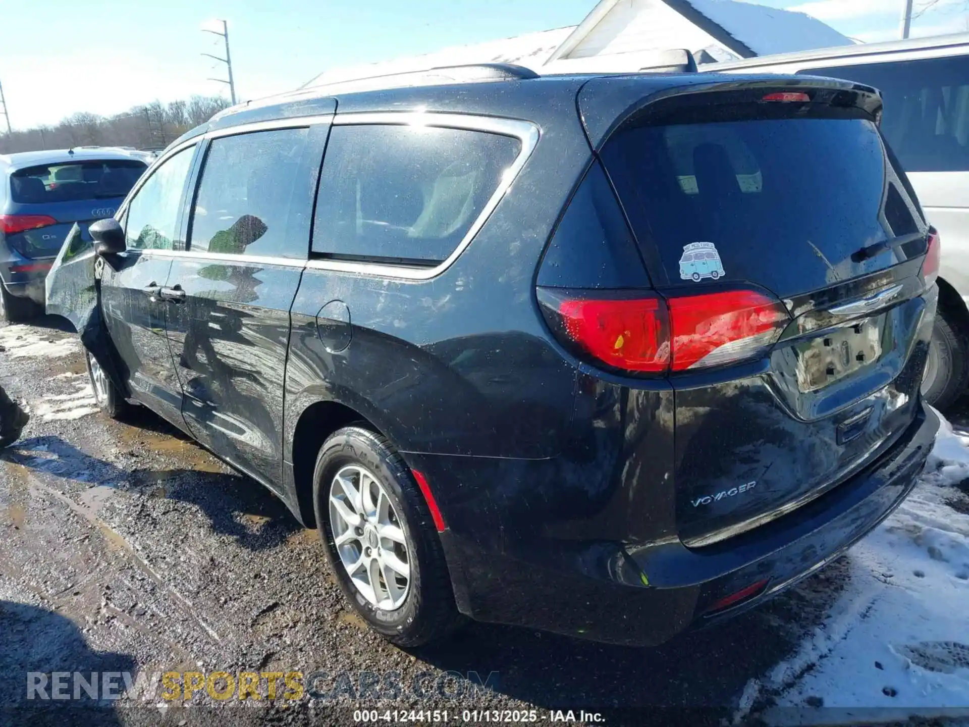 3 Photograph of a damaged car 2C4RC1DG0MR506659 CHRYSLER VOYAGER 2021