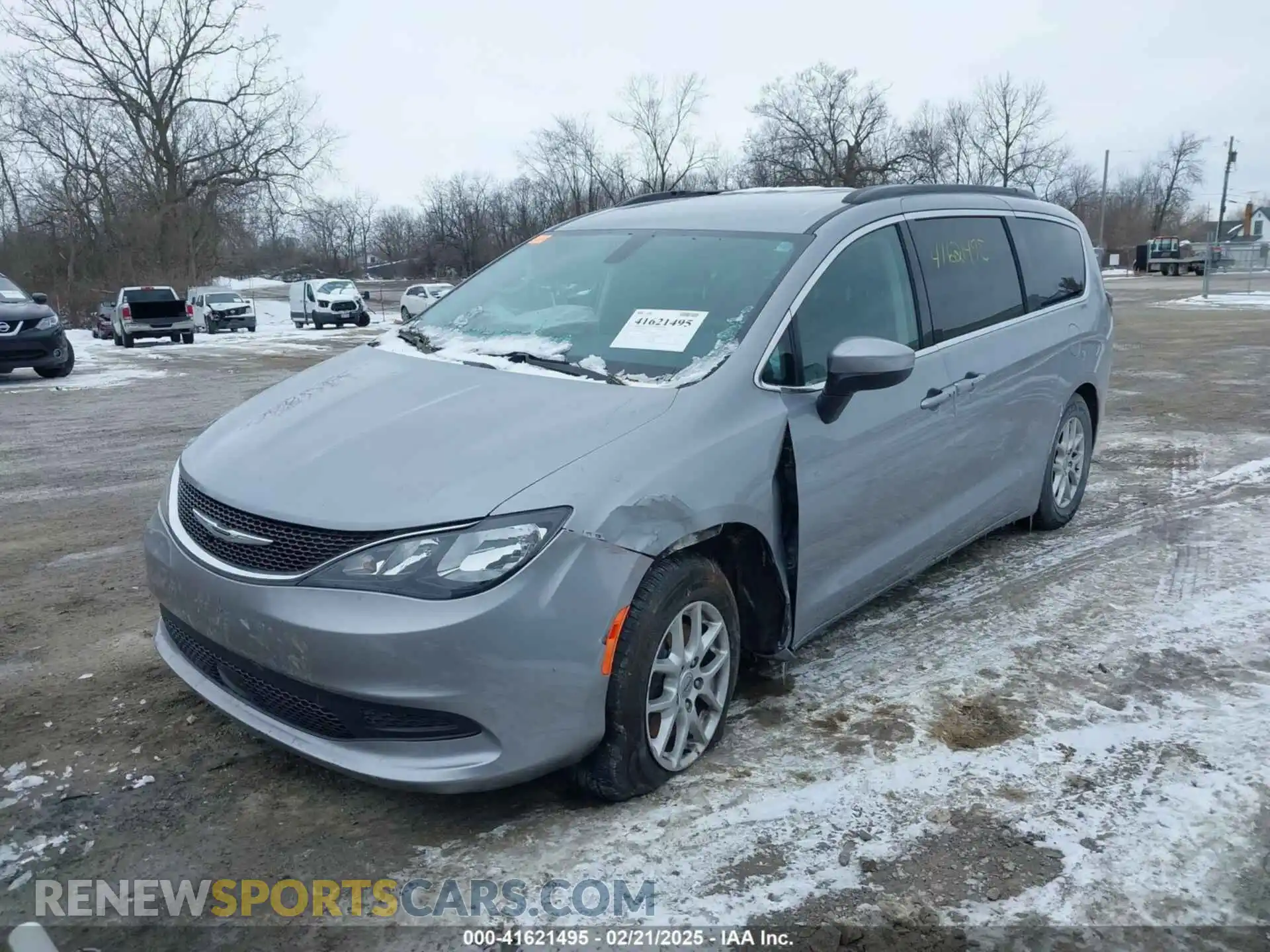2 Photograph of a damaged car 2C4RC1DG2MR538769 CHRYSLER VOYAGER 2021