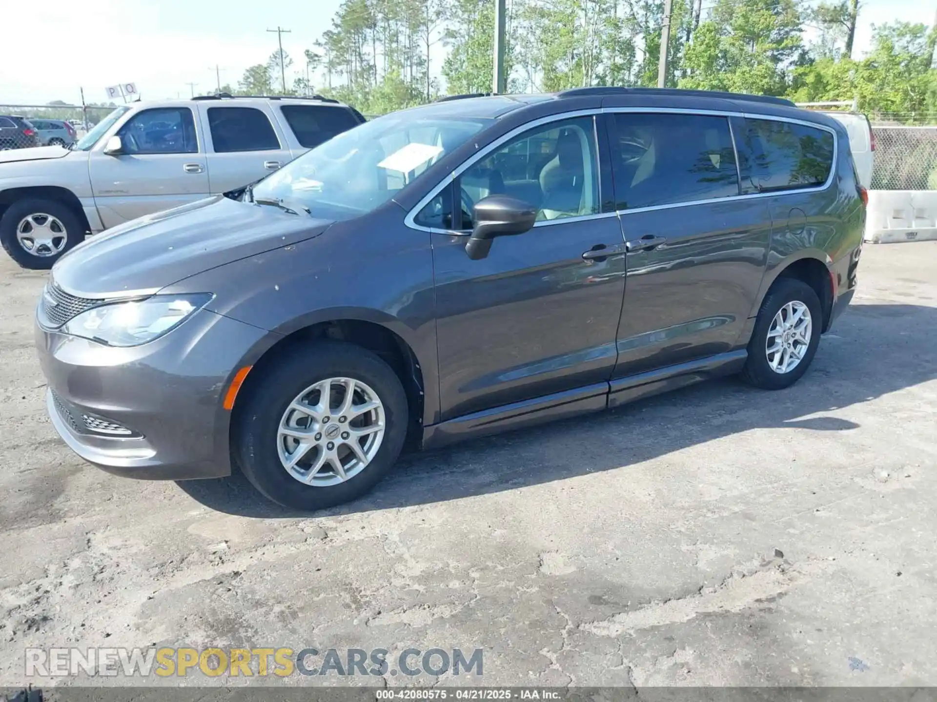 2 Photograph of a damaged car 2C4RC1DG3MR586863 CHRYSLER VOYAGER 2021