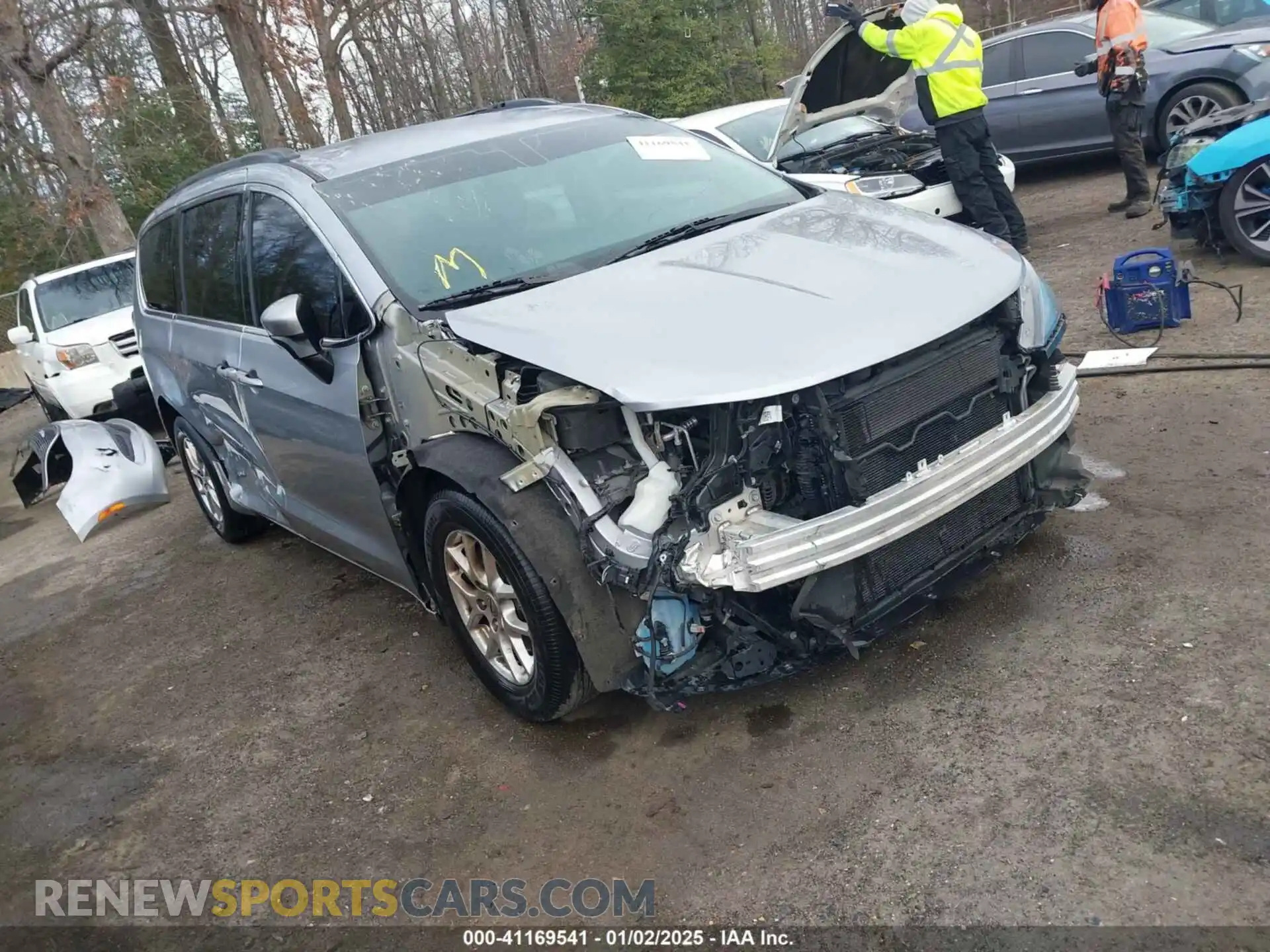 1 Photograph of a damaged car 2C4RC1DG4MR543617 CHRYSLER VOYAGER 2021